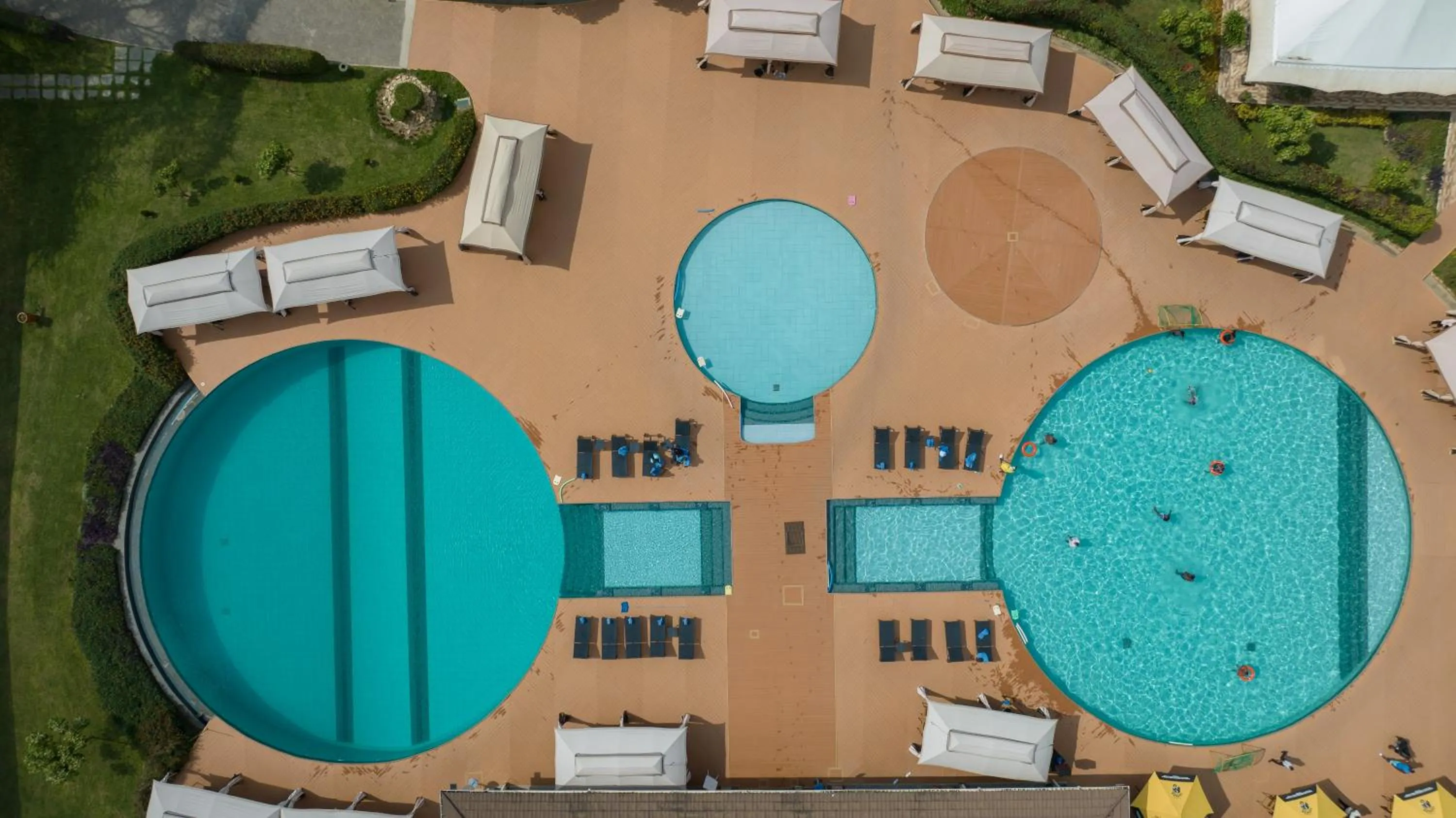 Swimming pool in Lake Naivasha Resort
