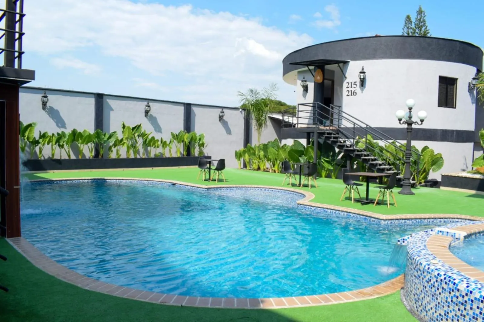 Swimming pool in Hotel Boutique Ciudad Jardin