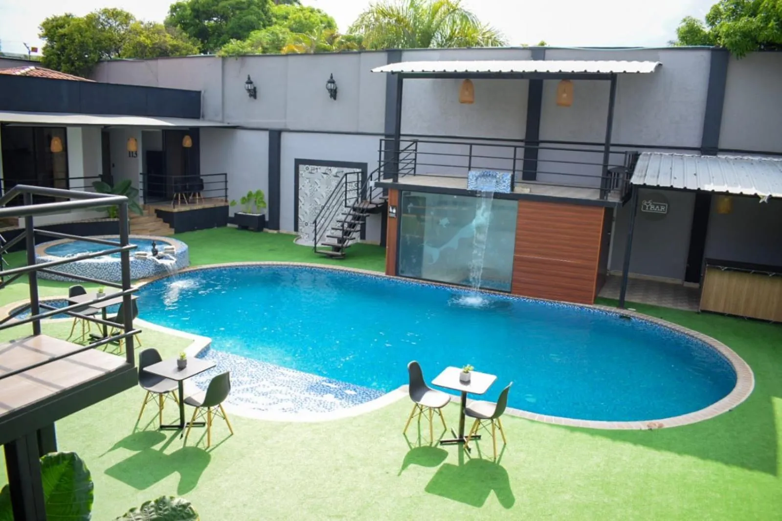Swimming pool in Hotel Boutique Ciudad Jardin