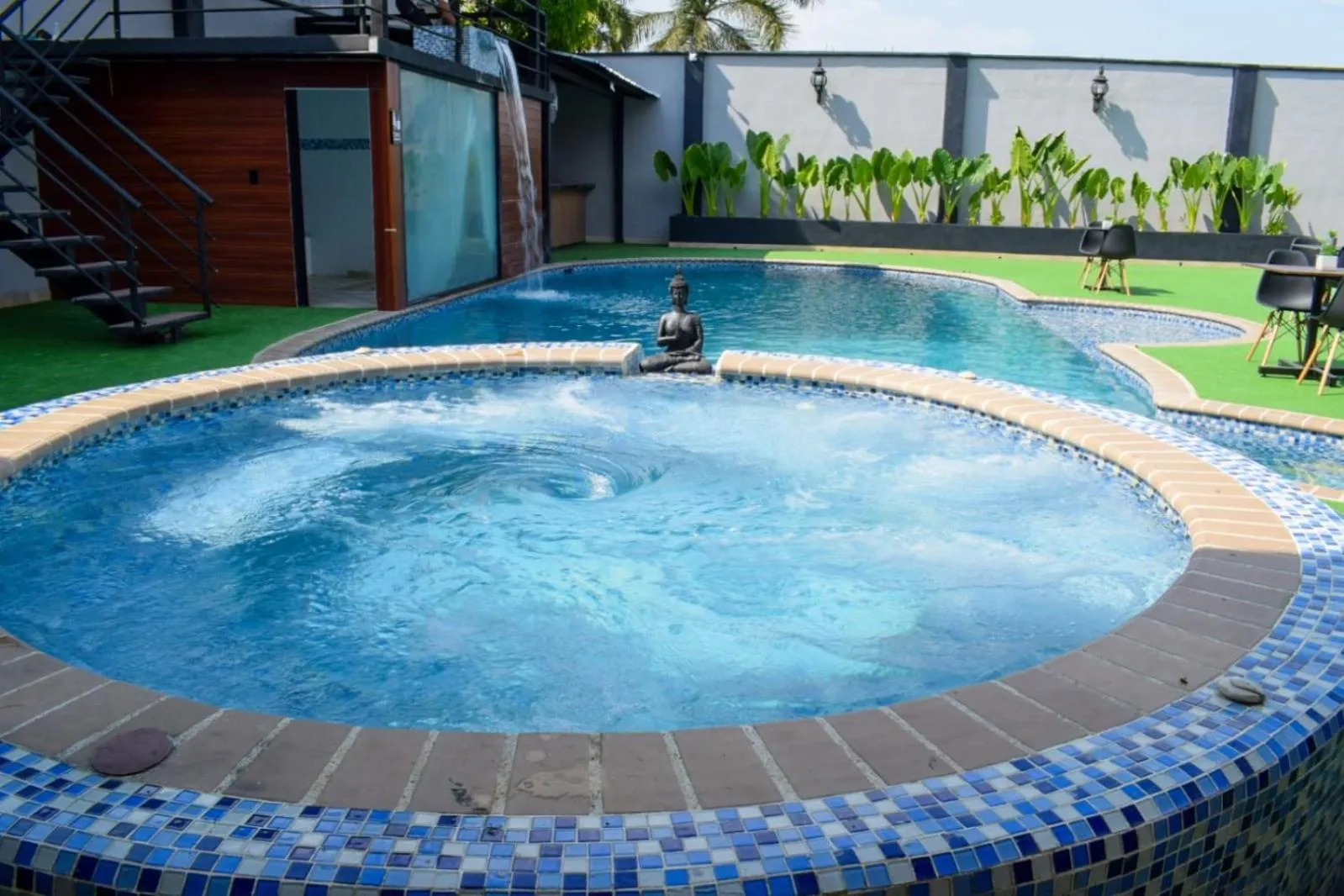 Swimming pool in Hotel Boutique Ciudad Jardin