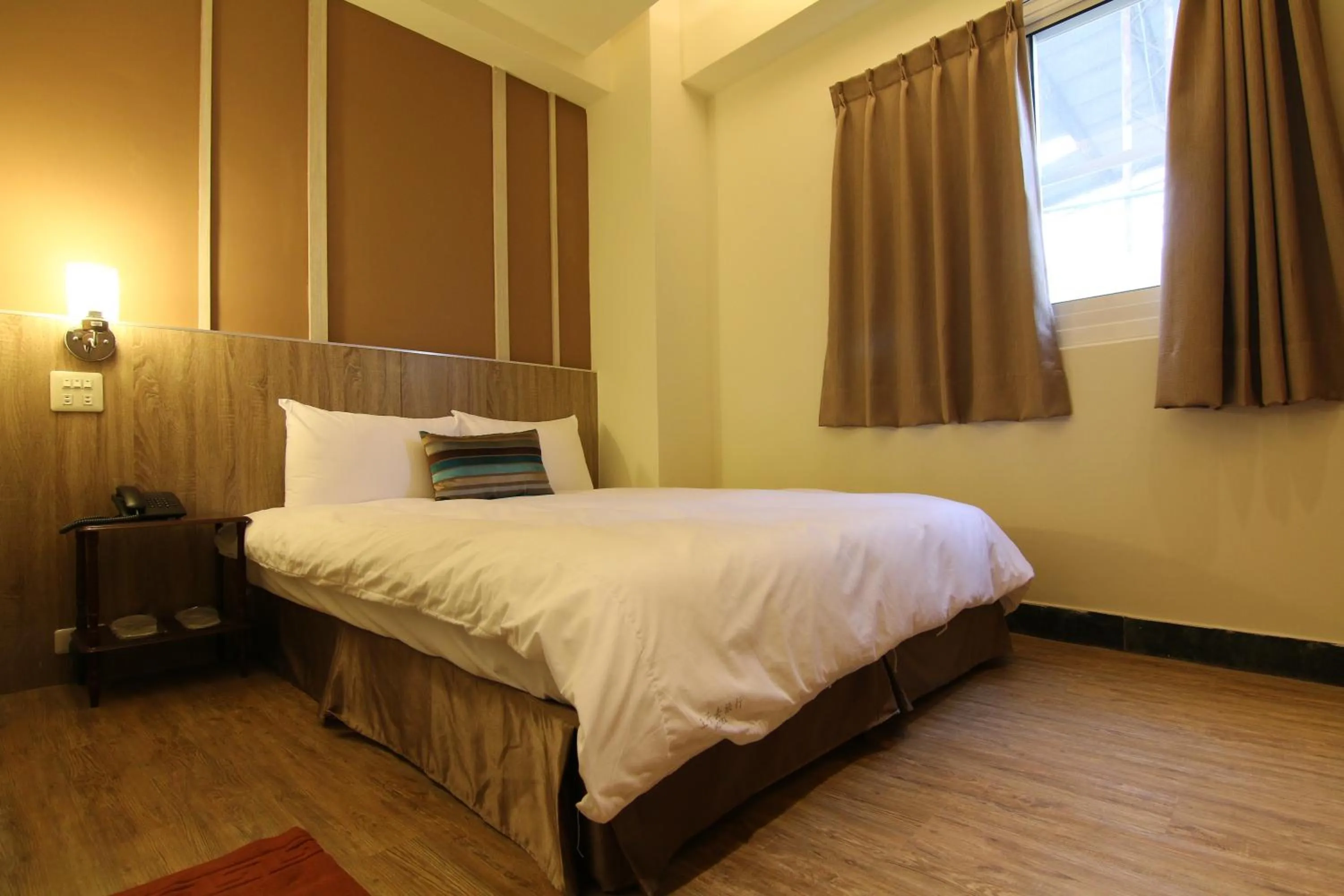 Day, Bed in Prince Hotel