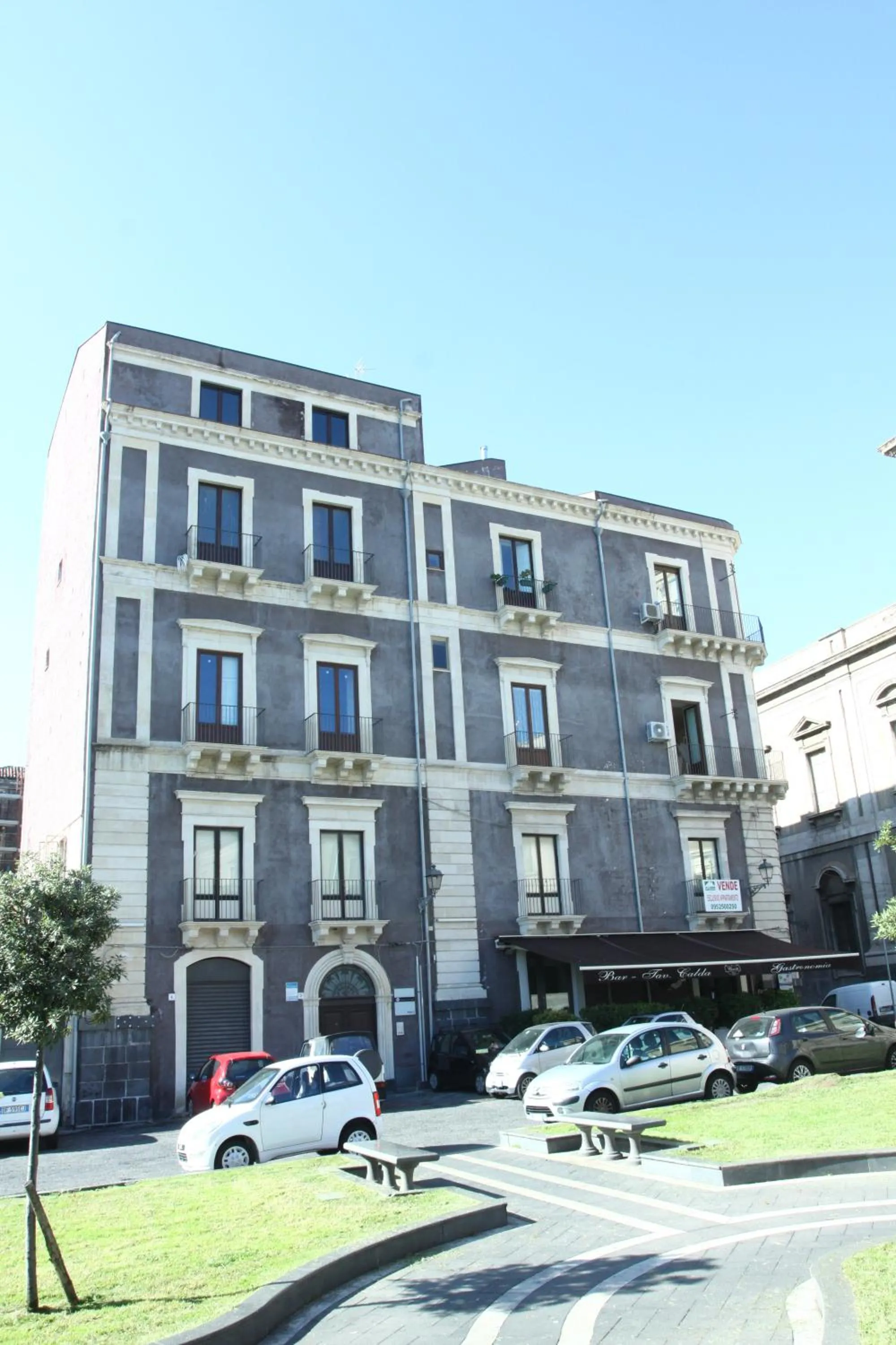 Facade/entrance in B&B Suite Cutelli