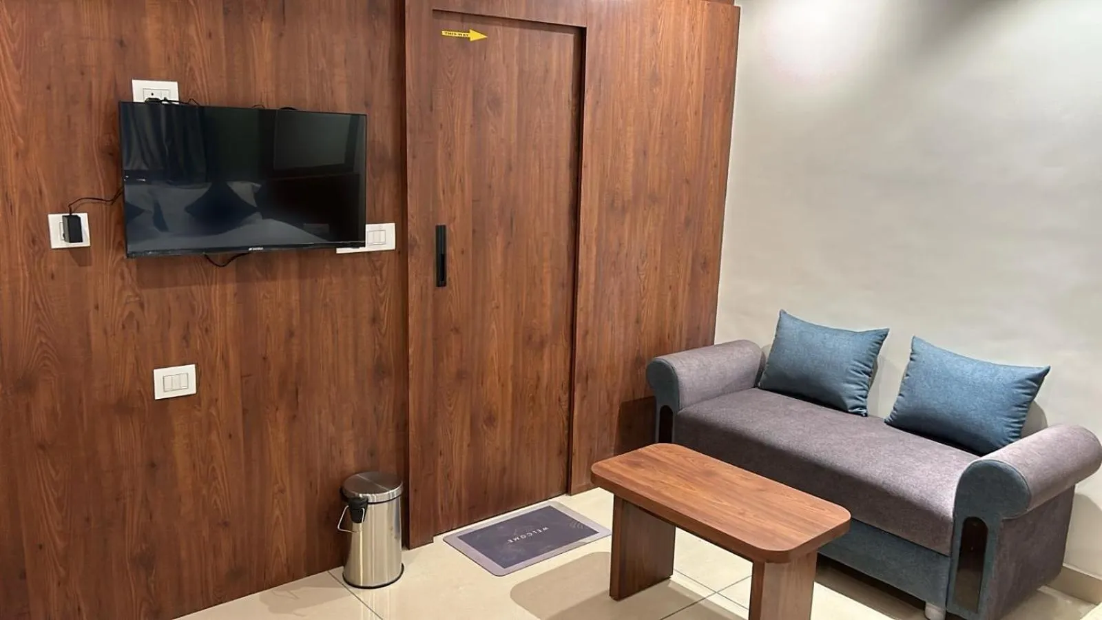 Seating area in Hotel Omkareshwar Inn