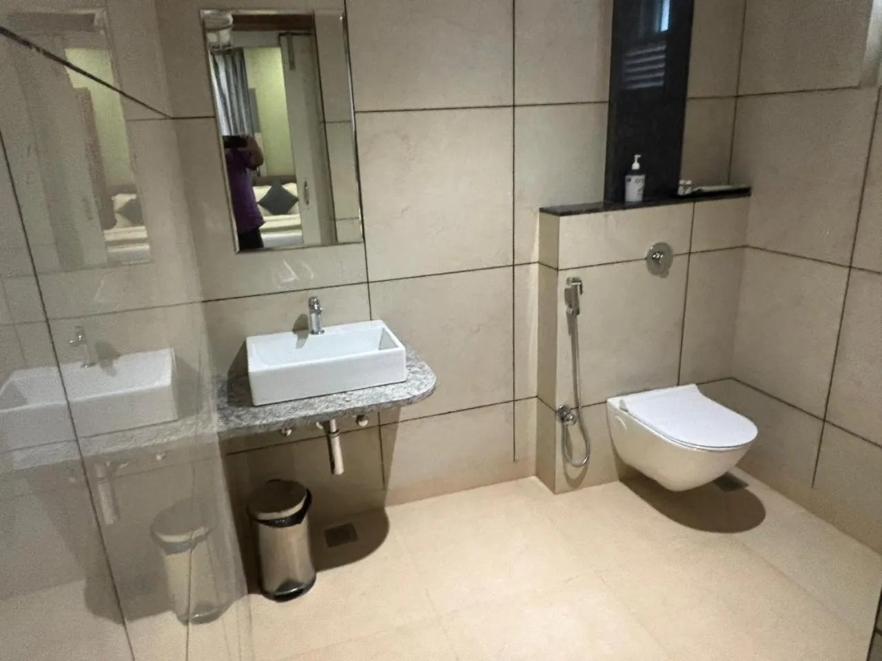 Toilet in Hotel Omkareshwar Inn