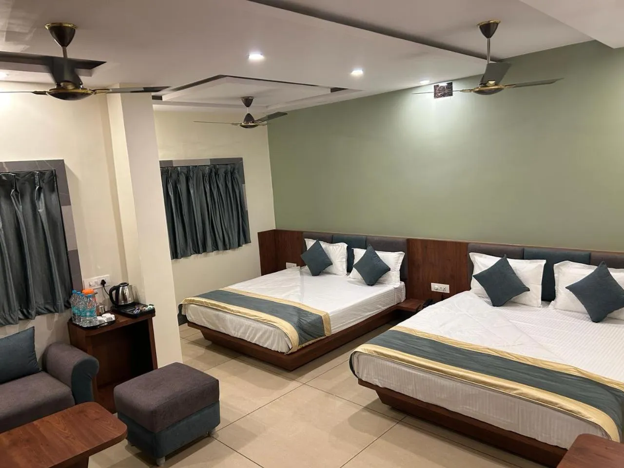 Bed in Hotel Omkareshwar Inn