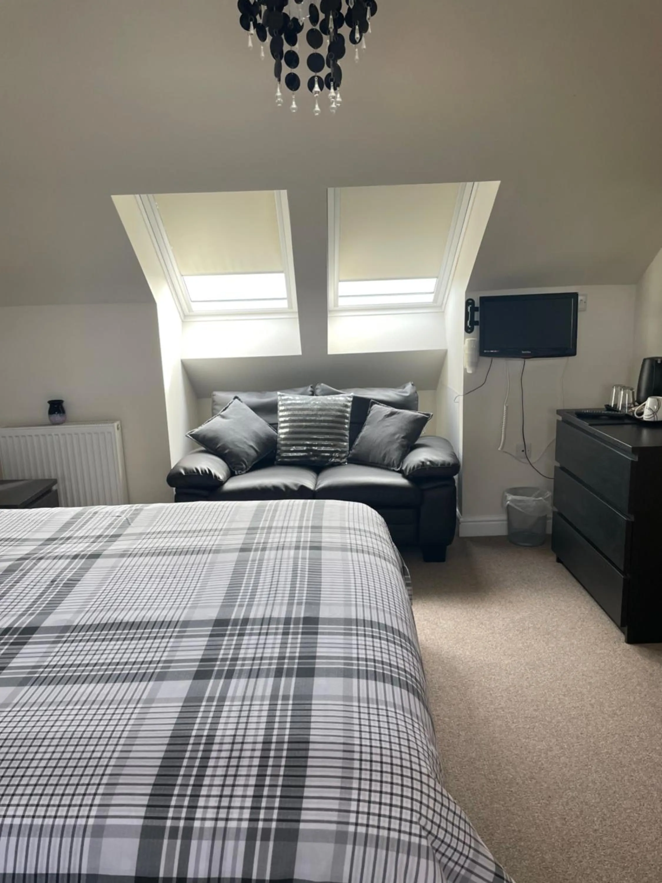 Photo of the whole room in A Castle View