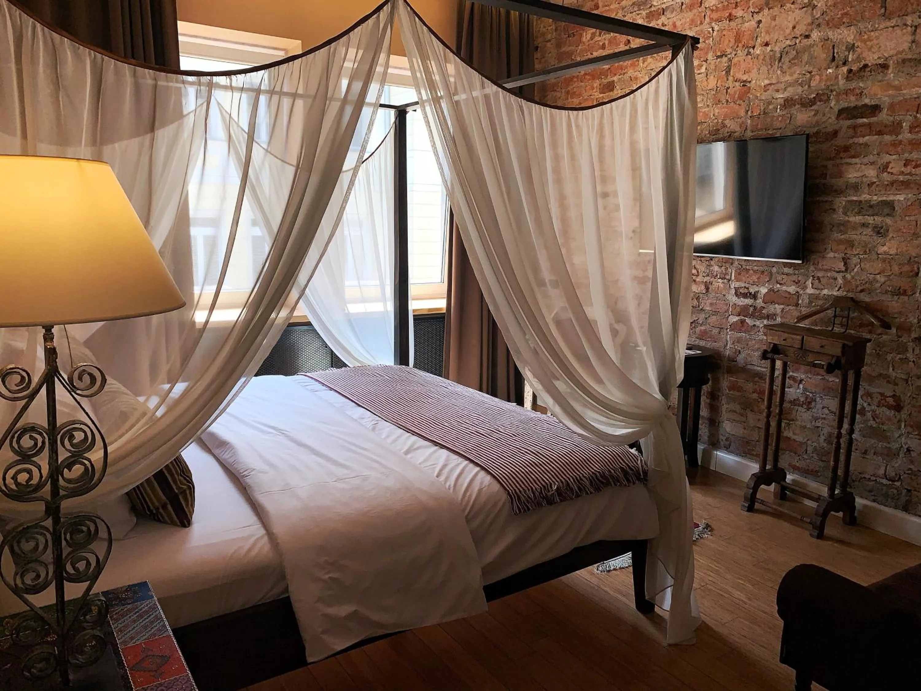 Bed in SleepWell Ordynacka