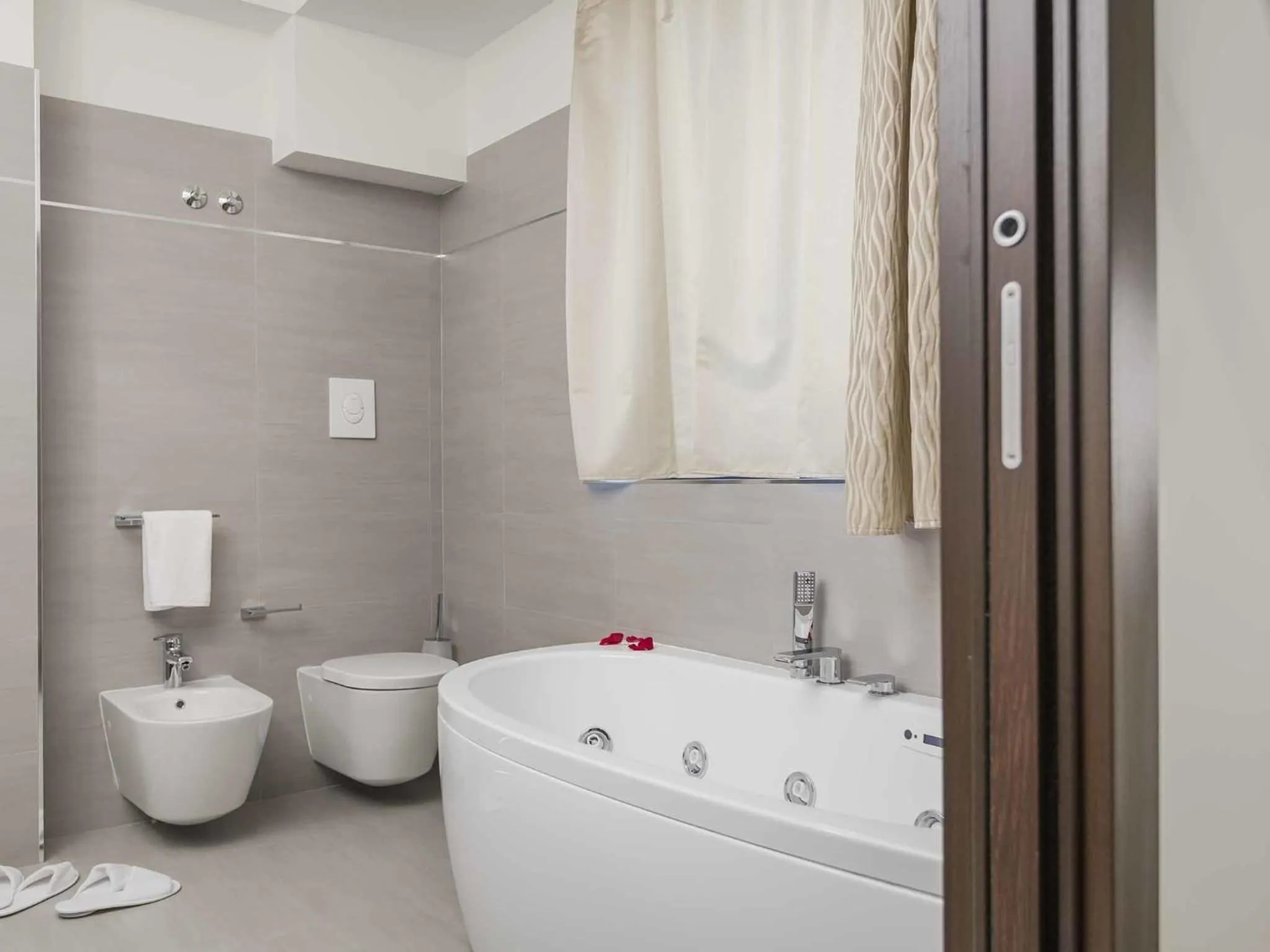 Double Room with Spa Bath in Ferrari Hotel