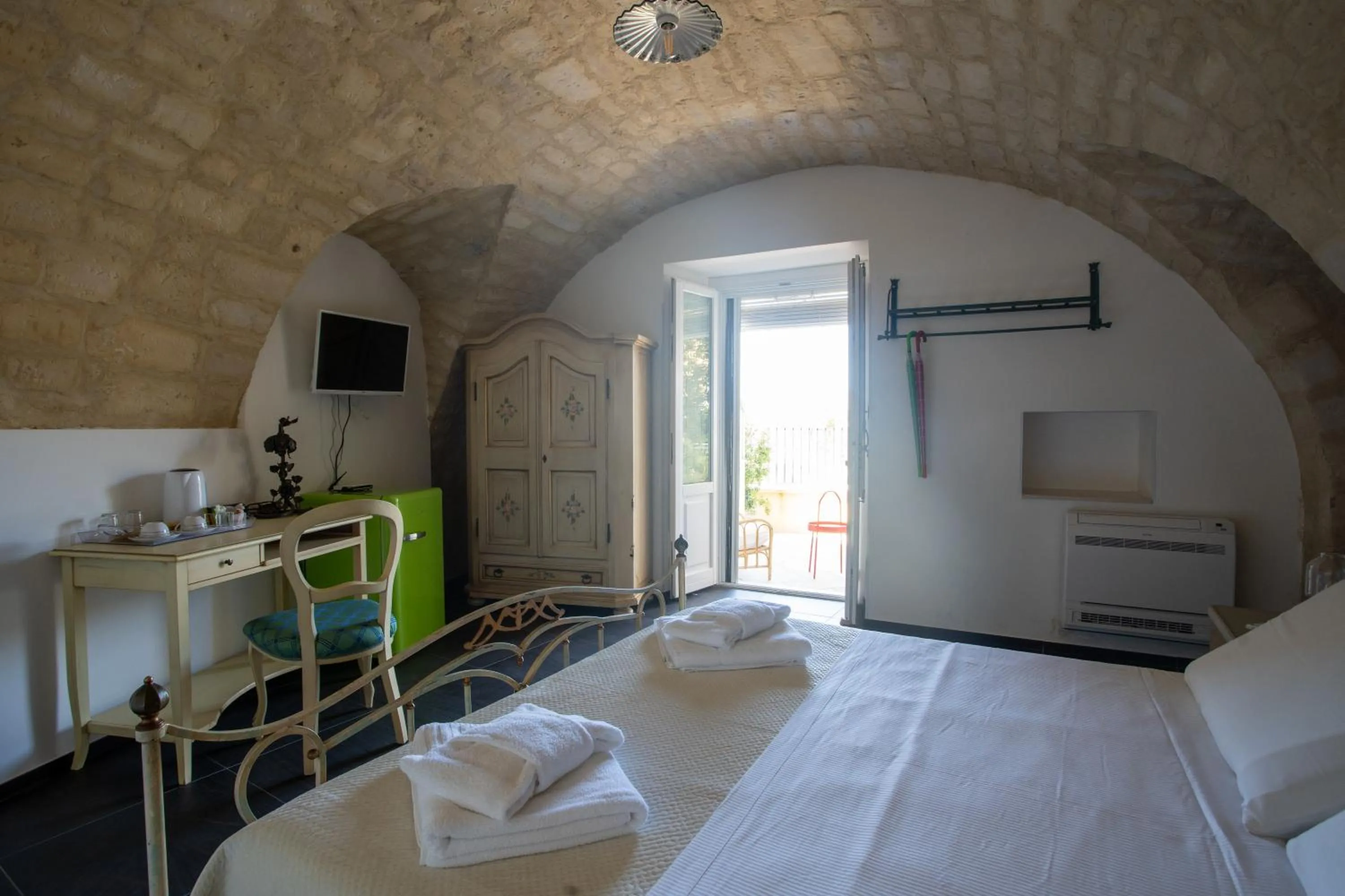 TV and multimedia, Bed in Bed and Breakfast Terra del Sole Ibla