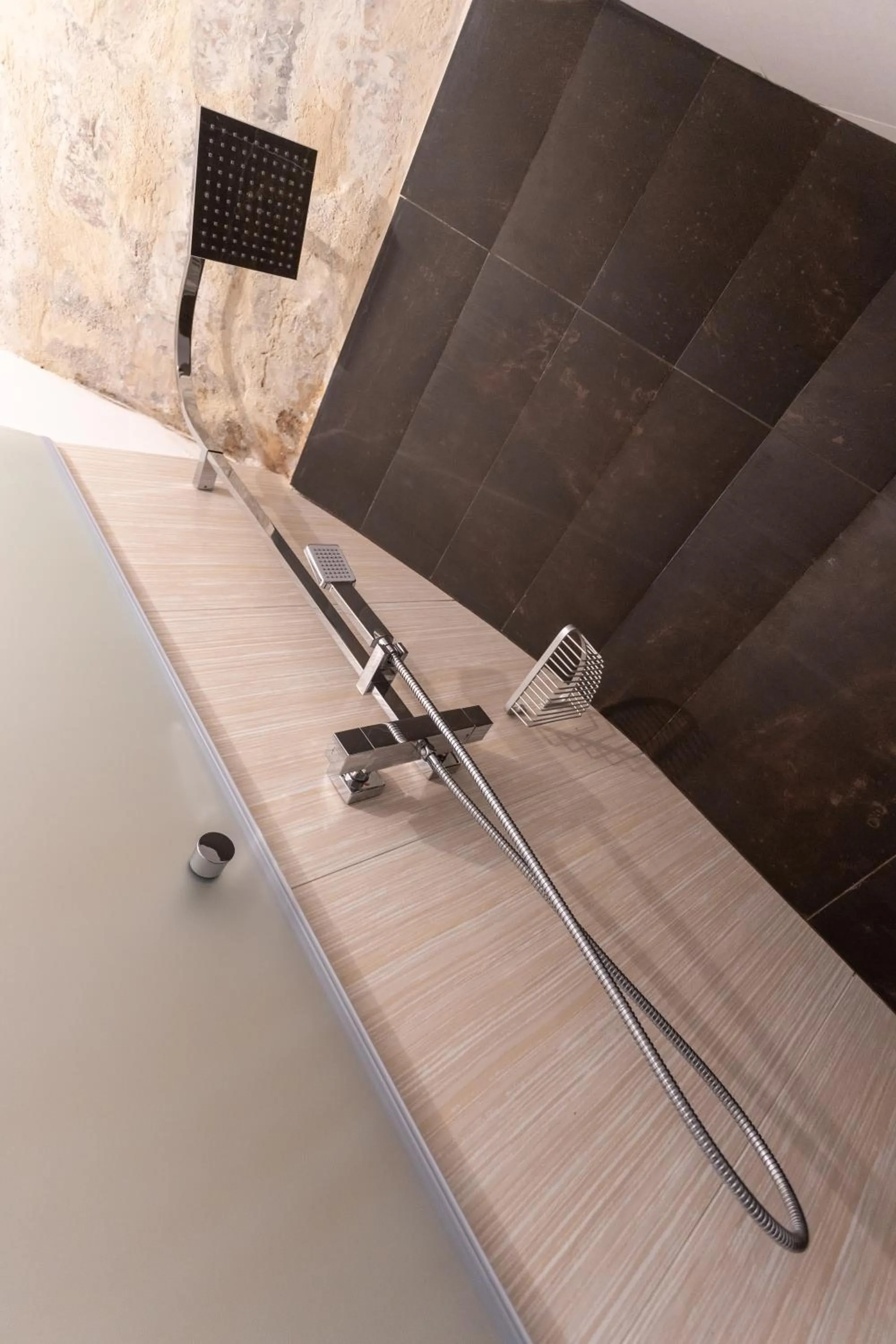 Shower in Bed and Breakfast Terra del Sole Ibla