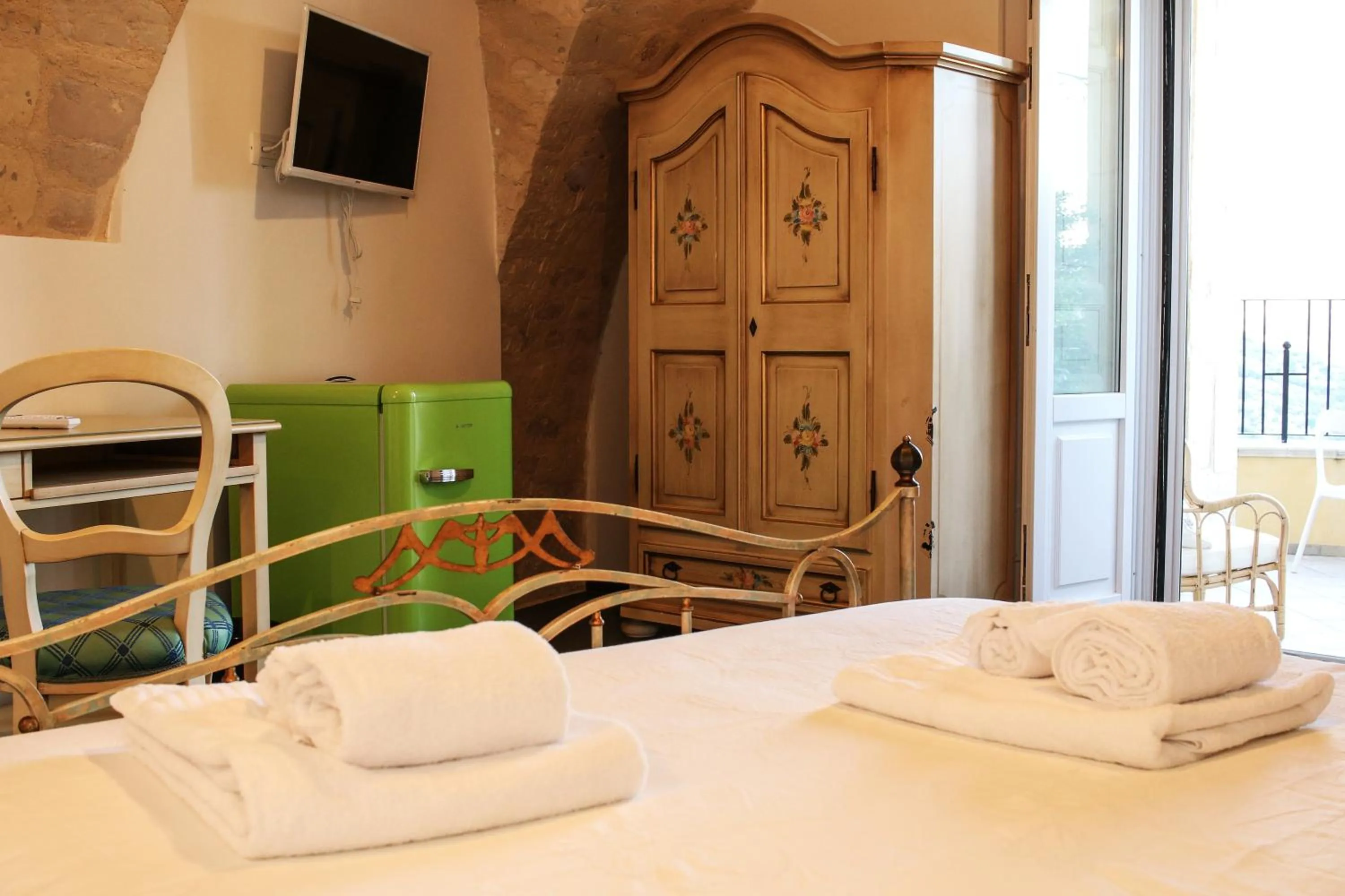 Photo of the whole room, Bed in Bed and Breakfast Terra del Sole Ibla