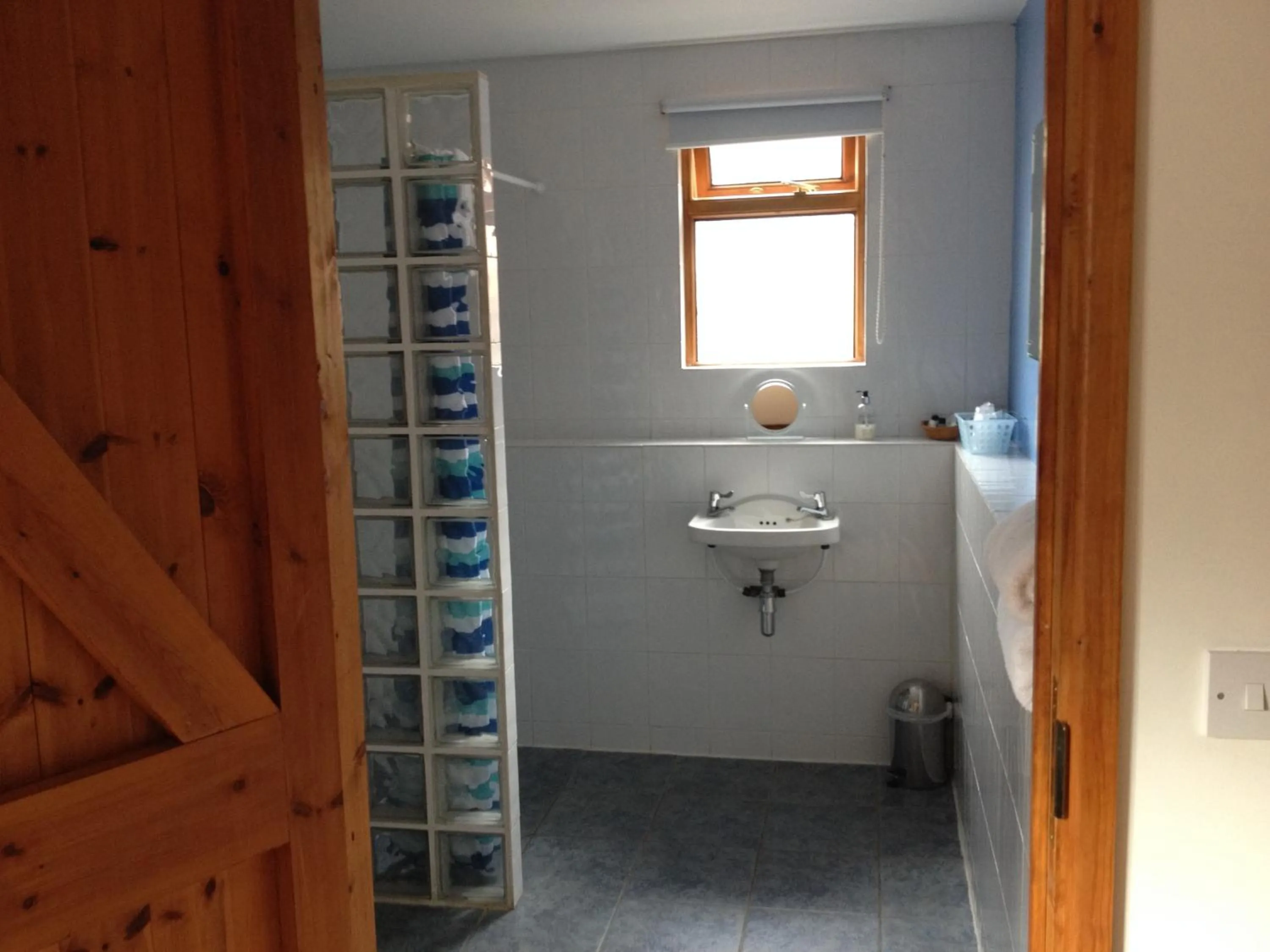Bathroom in Puttocks Farm
