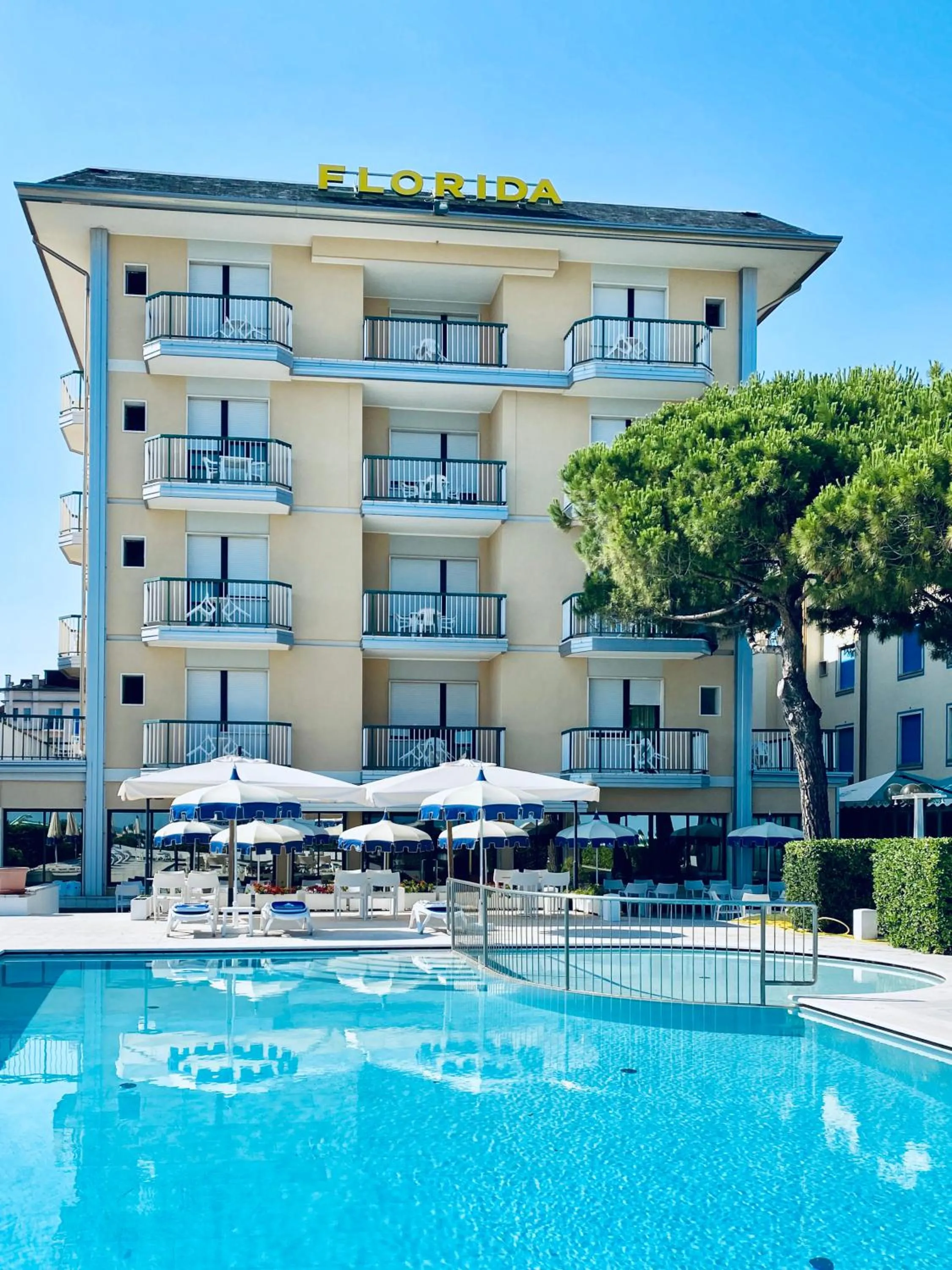 Facade/entrance in Hotel Florida