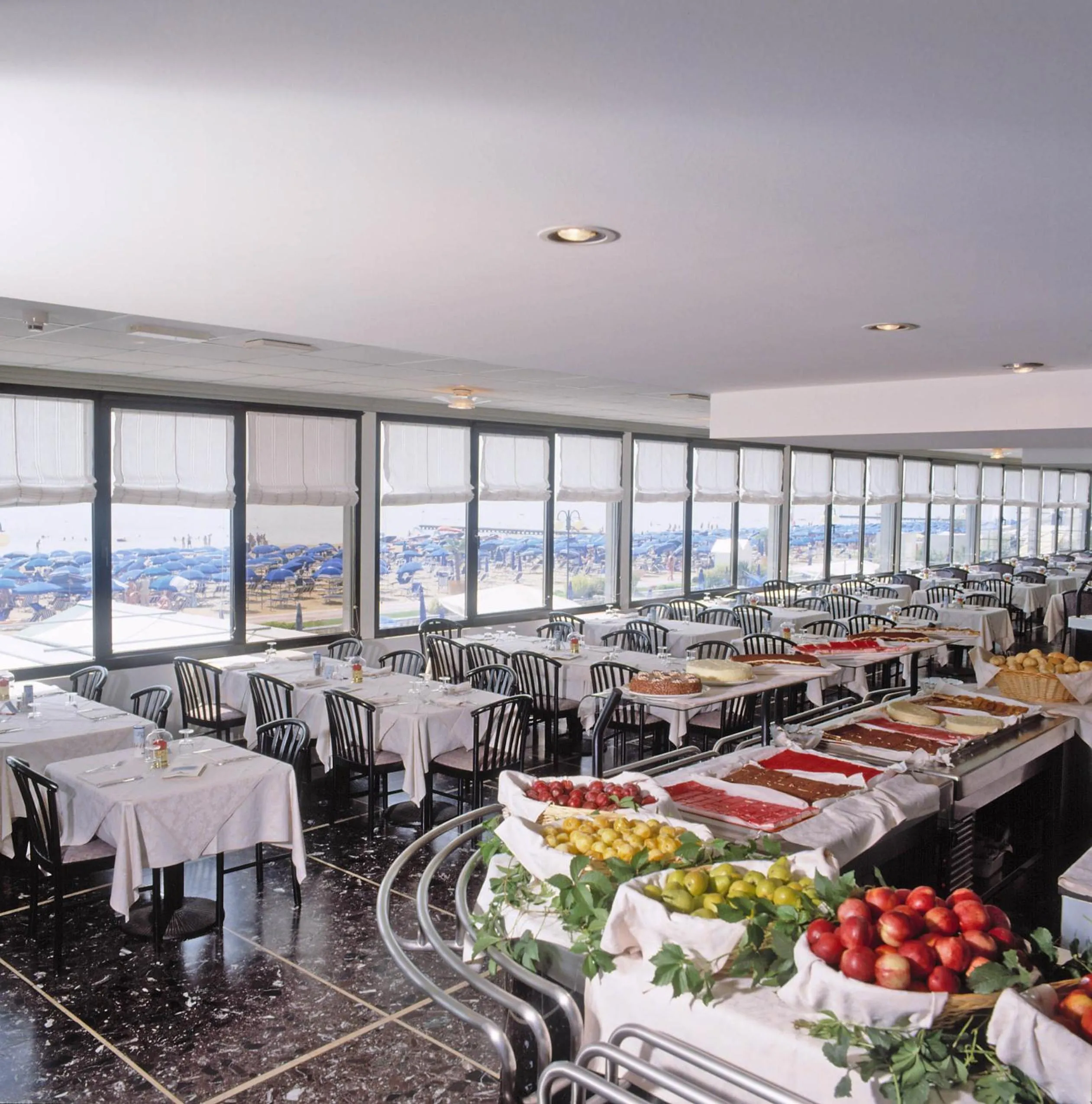 Restaurant/places to eat in Hotel Caravelle&MiniCaravelle