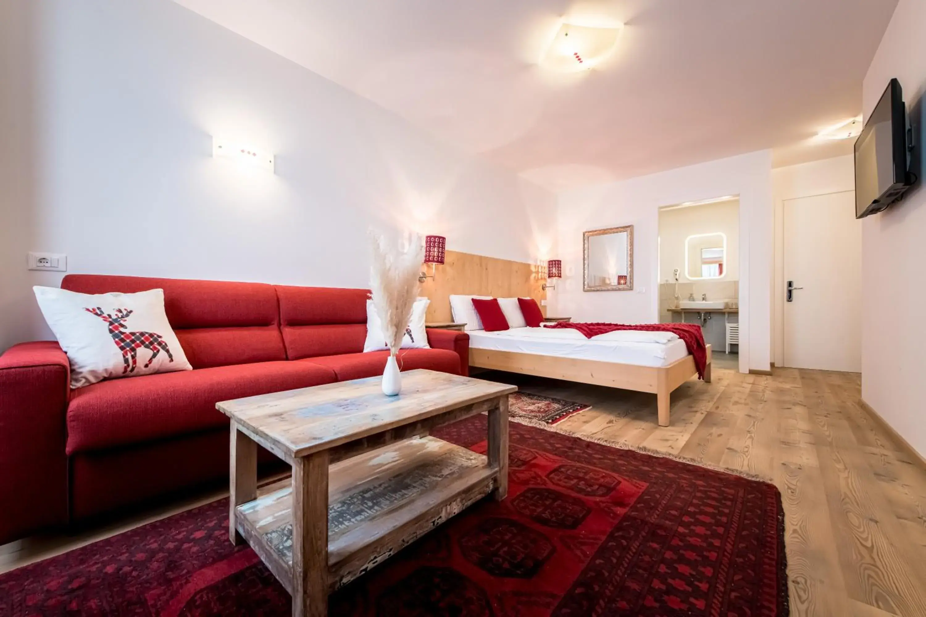 Double Room with Private Bathroom - single occupancy in Am Schloss Guest House Double Room with Private Bathroom - single occupancy in Am Schloss Guest House