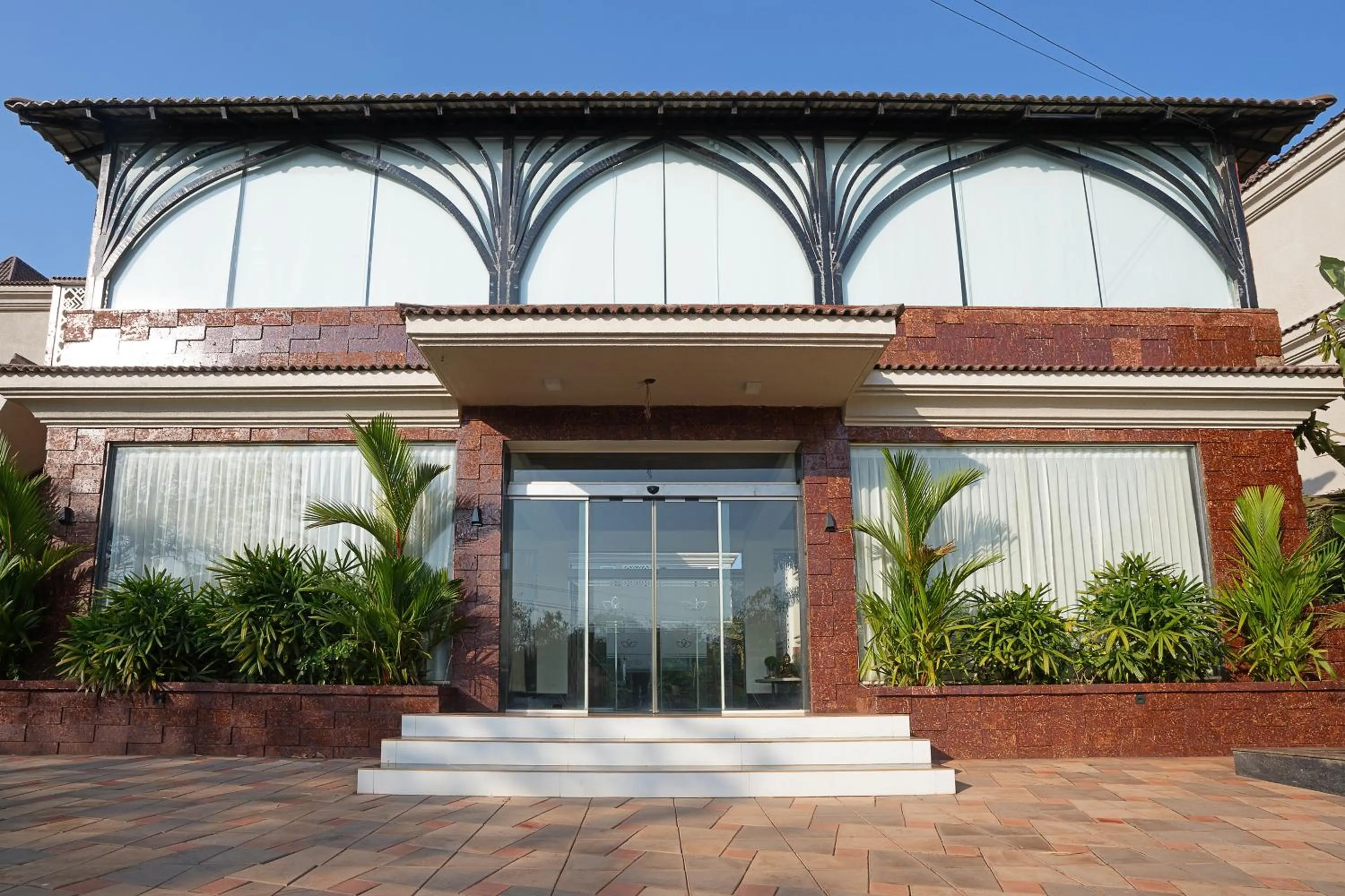 Facade/entrance in Grand Continent Anjuna A Sarovar Portico Affiliate Hotel