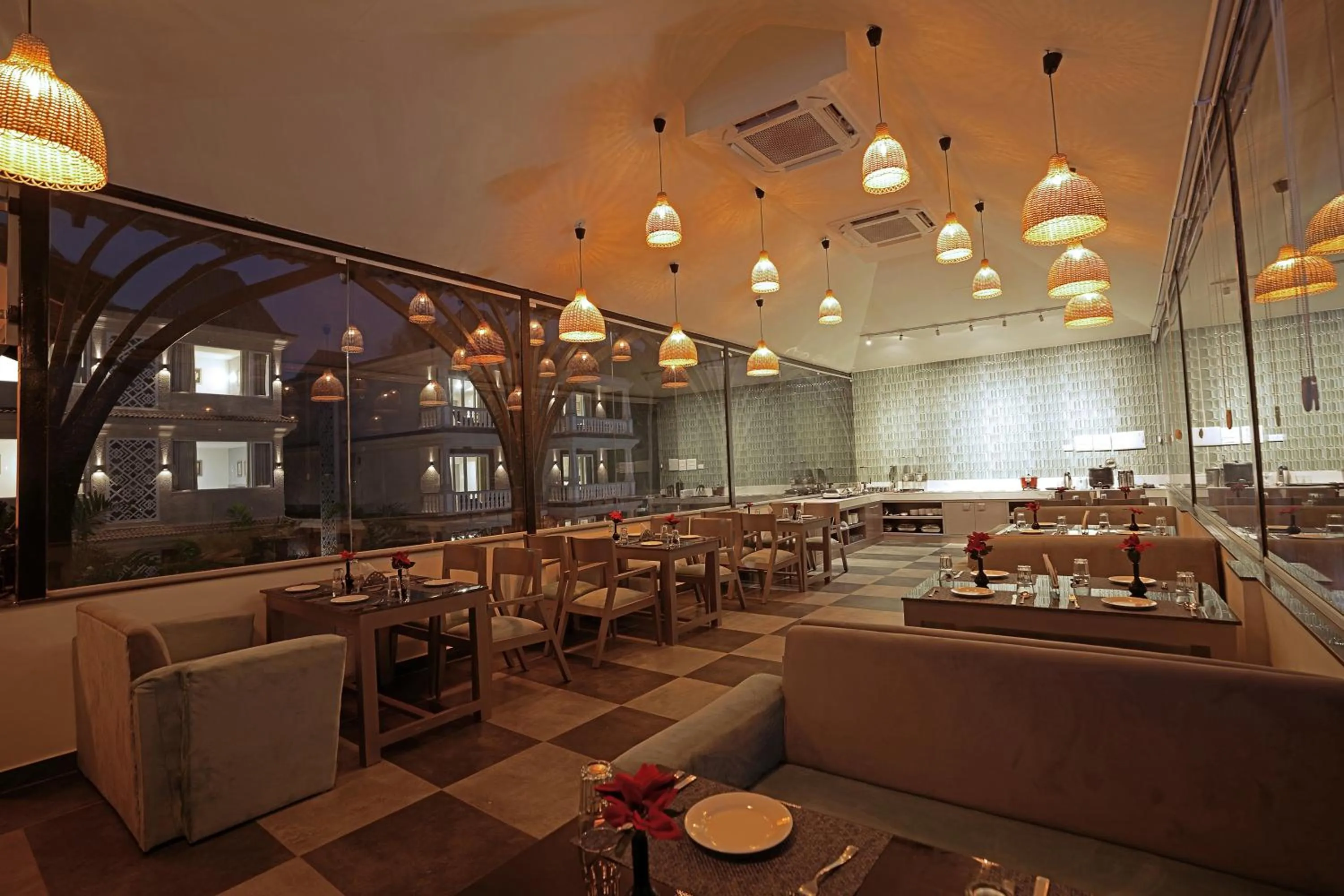 Restaurant/places to eat in Grand Continent Anjuna A Sarovar Portico Affiliate Hotel