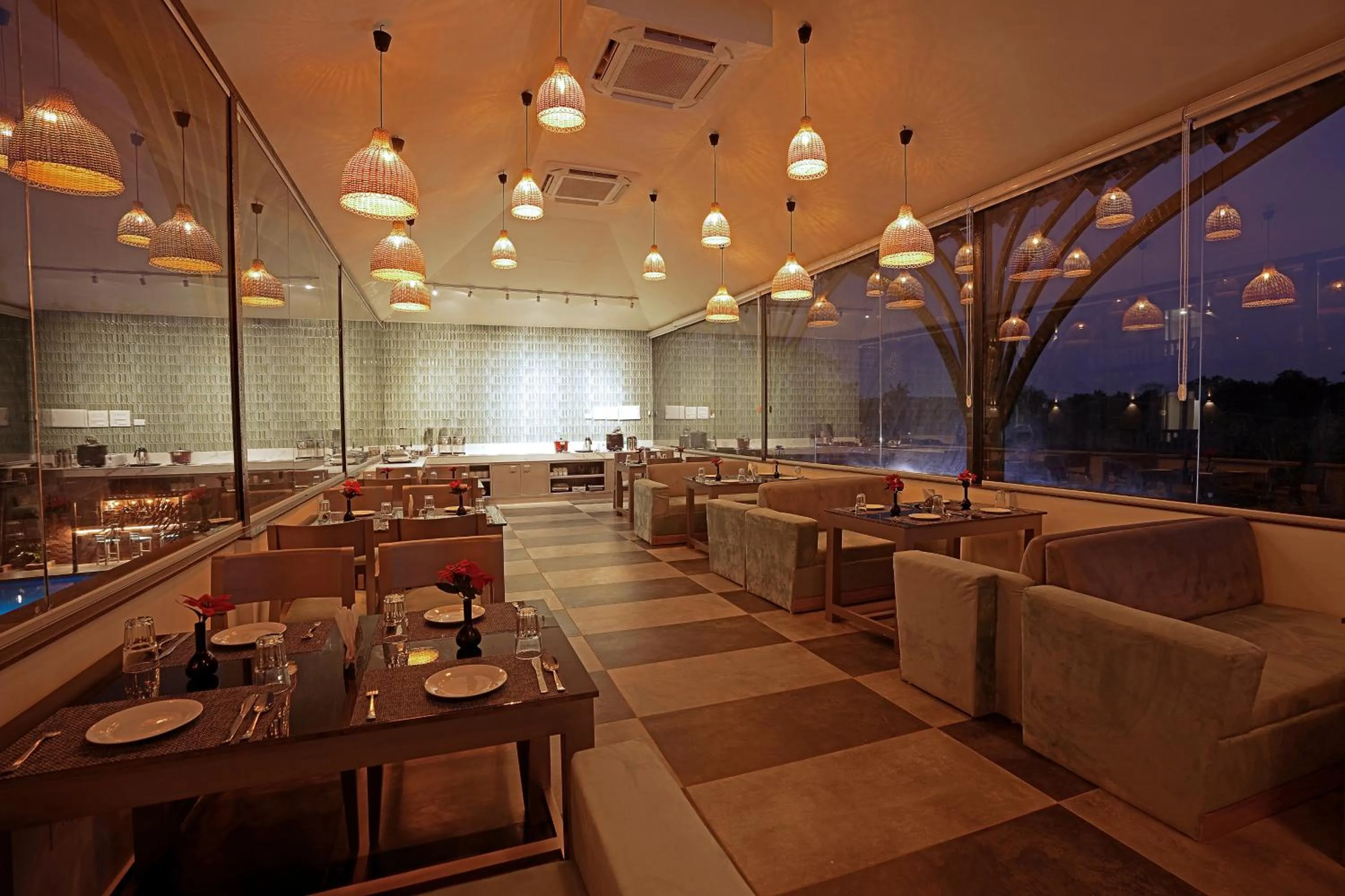 Restaurant/places to eat in Grand Continent Anjuna A Sarovar Portico Affiliate Hotel