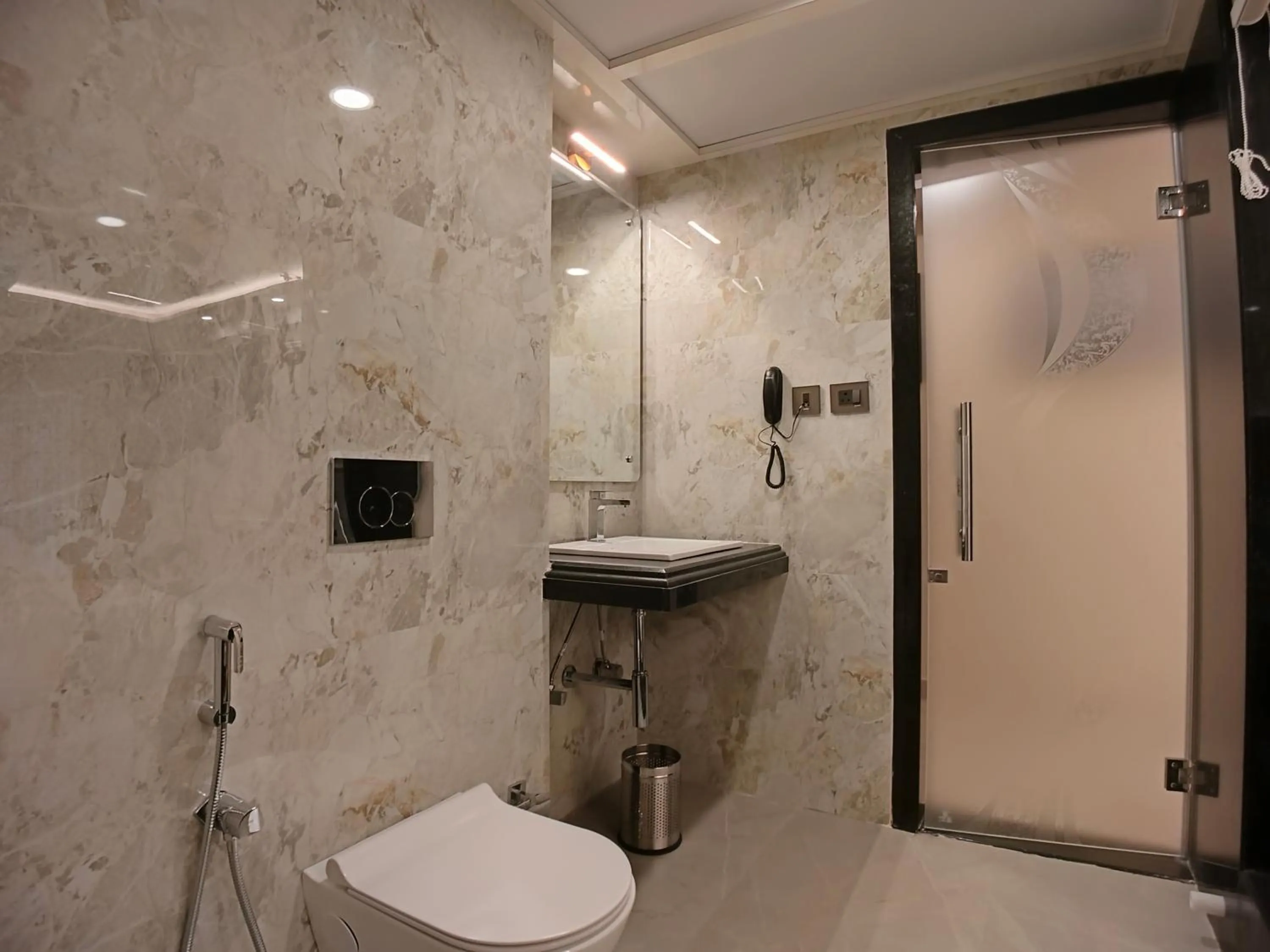 Shower in AGM GRAND HOTEL & Spa