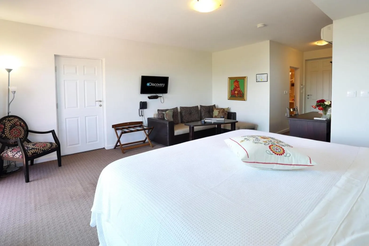 Photo of the whole room, Bed in Seven Generations Winery Hotel