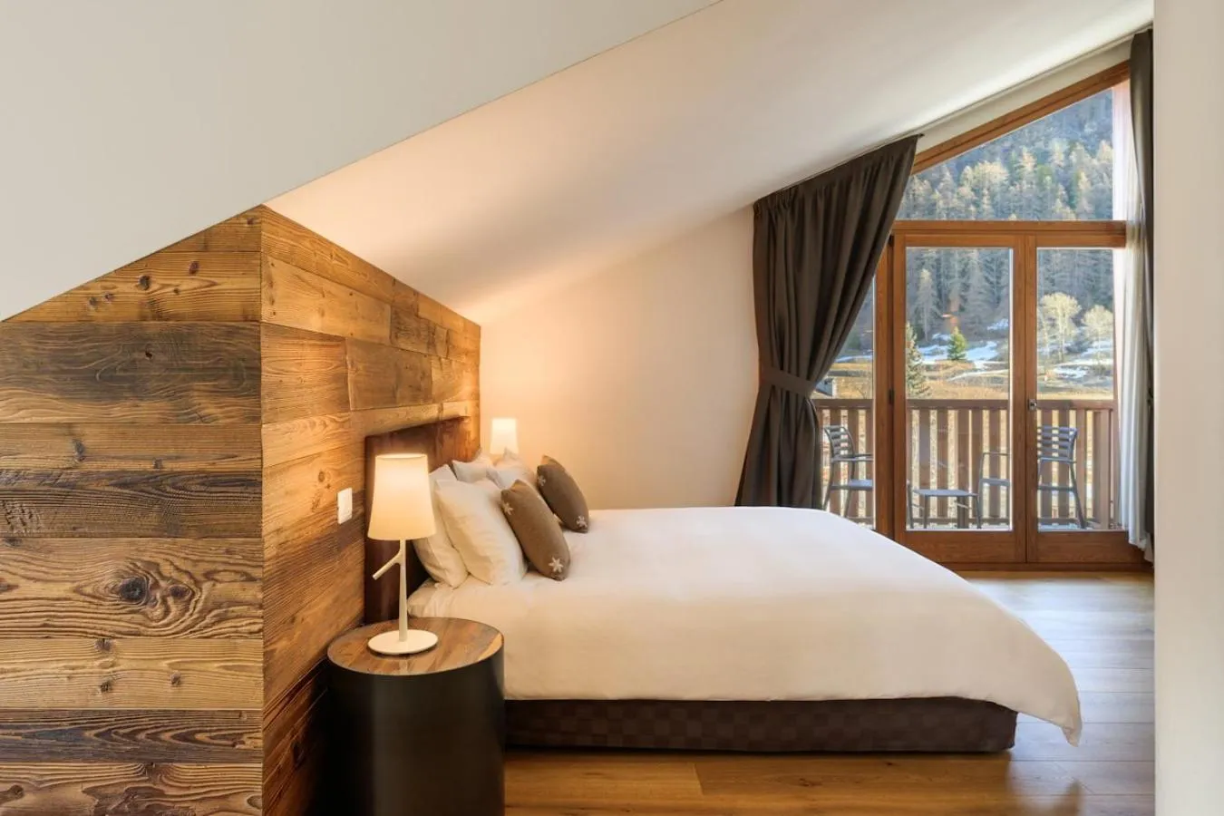Bedroom, Bed in Montana Lodge & Spa, by R Collection Hotels