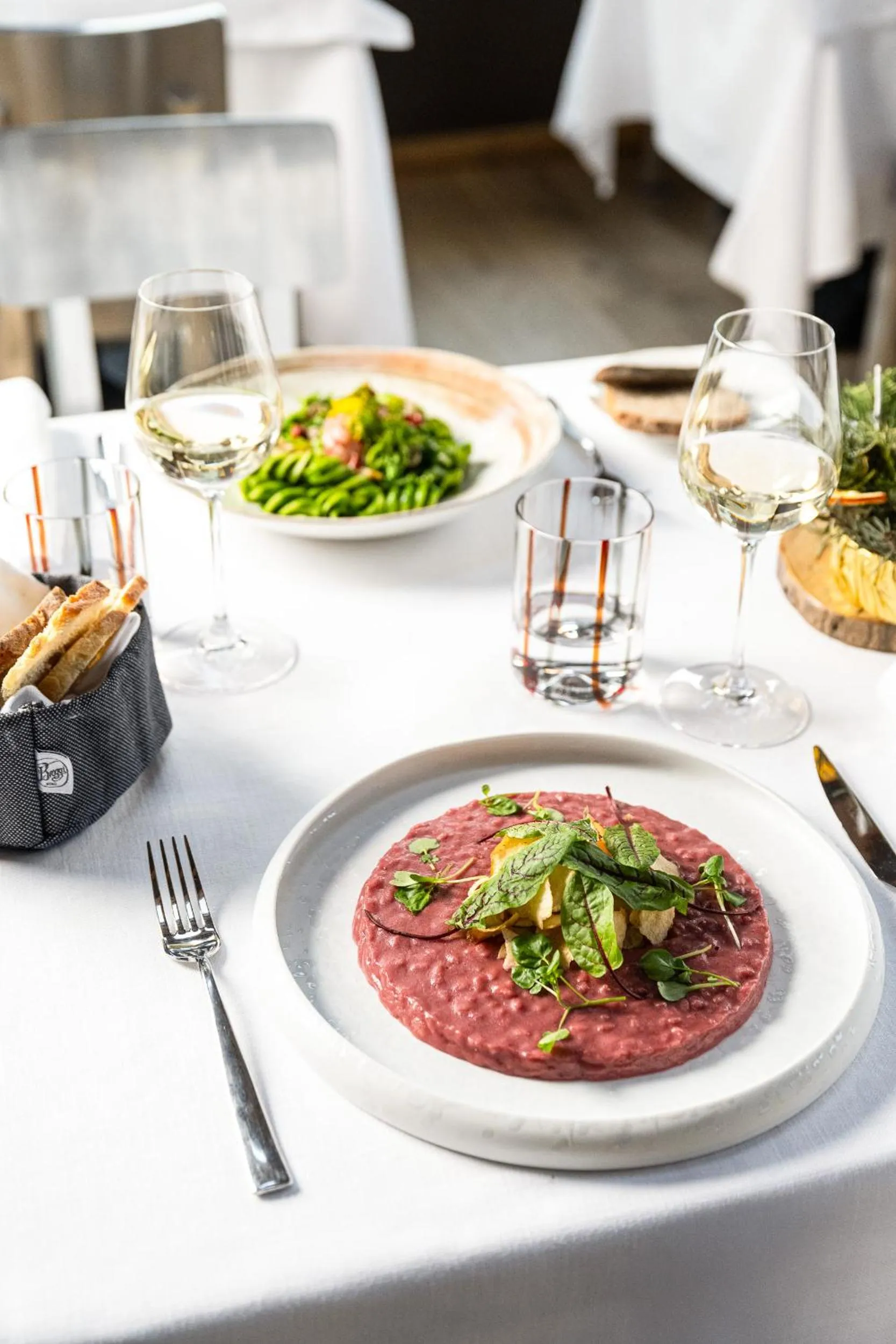 Food and drinks in Montana Lodge & Spa, by R Collection Hotels