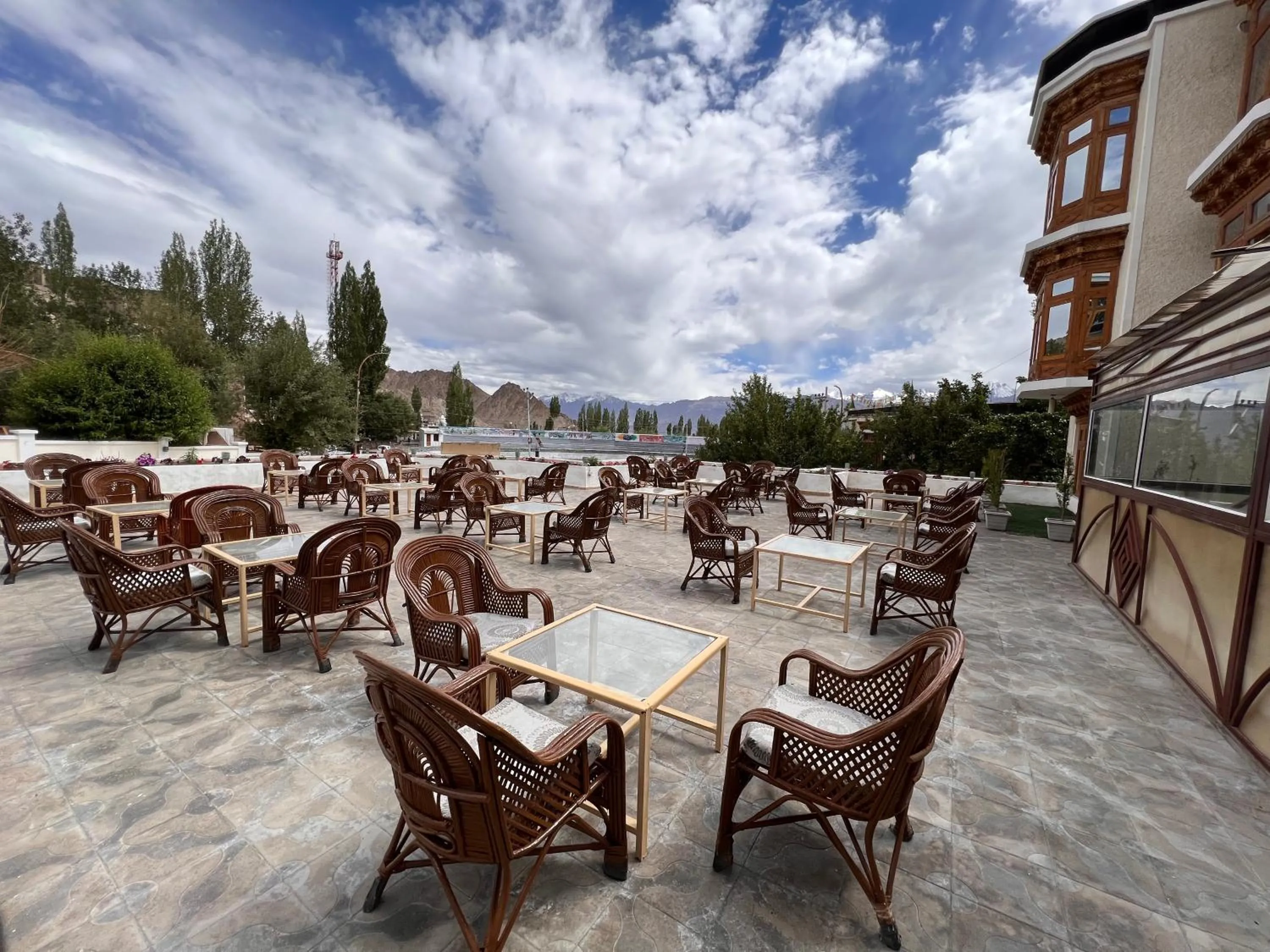 Hotel New Glacier View