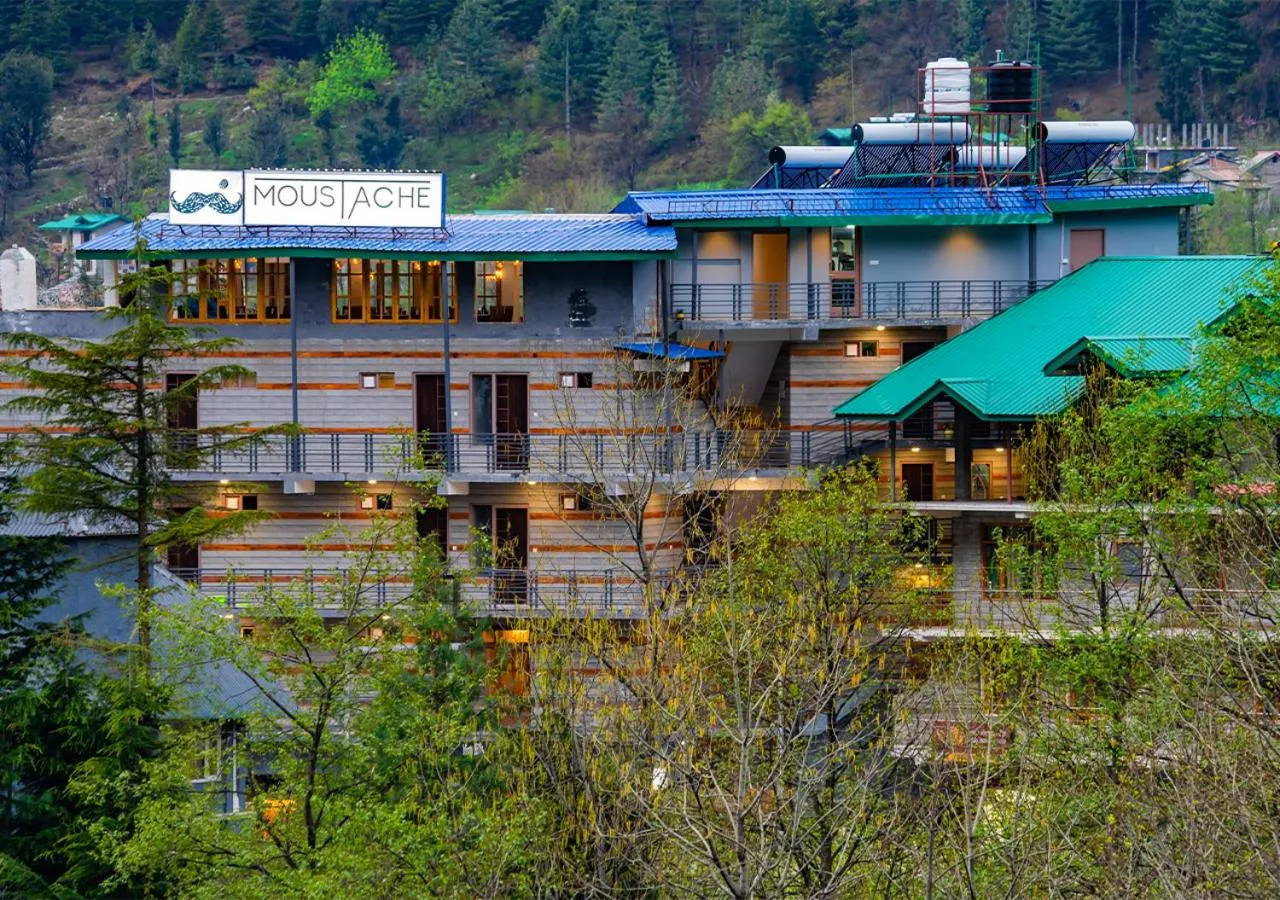 Facade/entrance in Moustache Manali