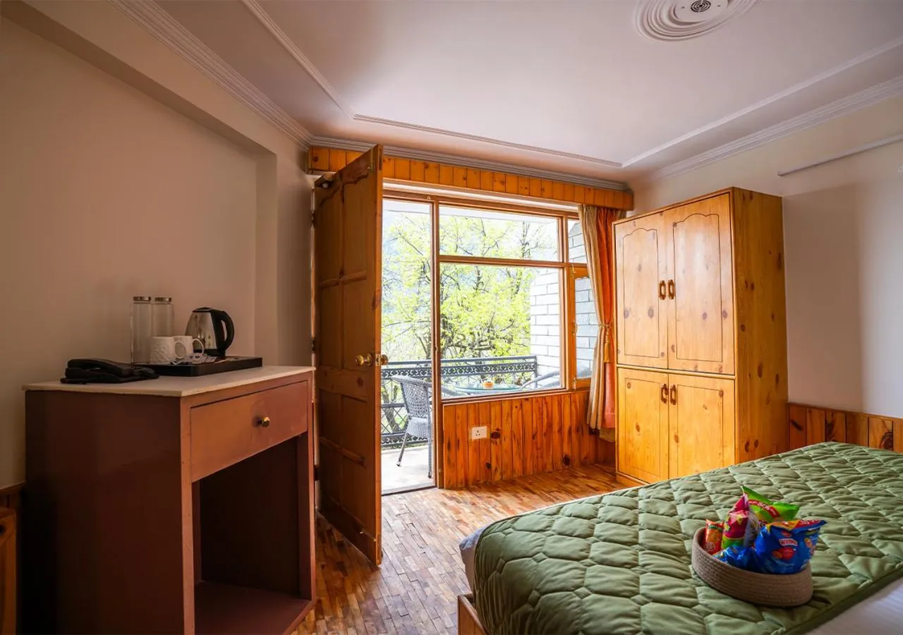 Coffee/tea facilities, Bed in Moustache Manali