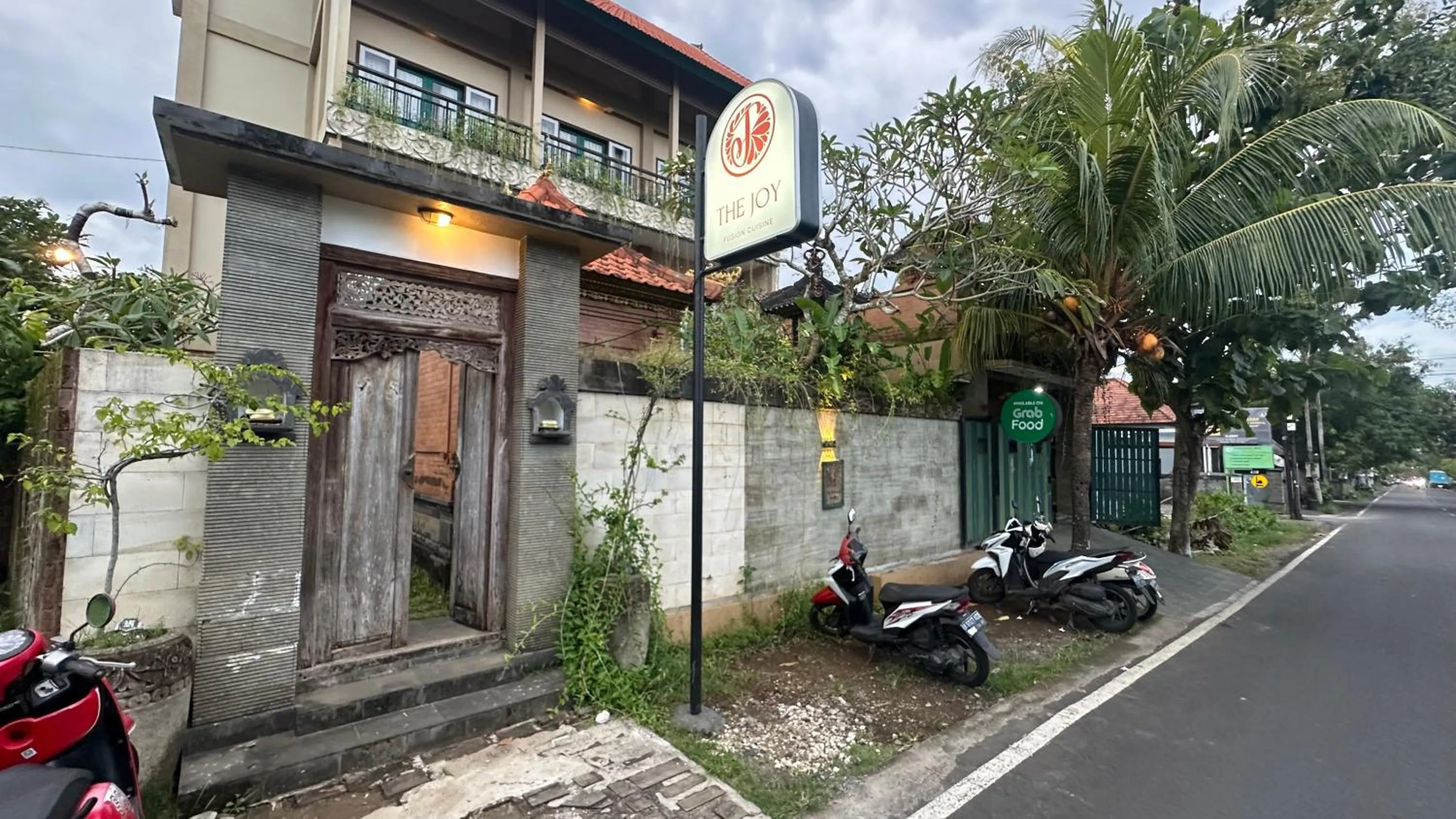 Property building in Bukawa Lodge Jimbaran