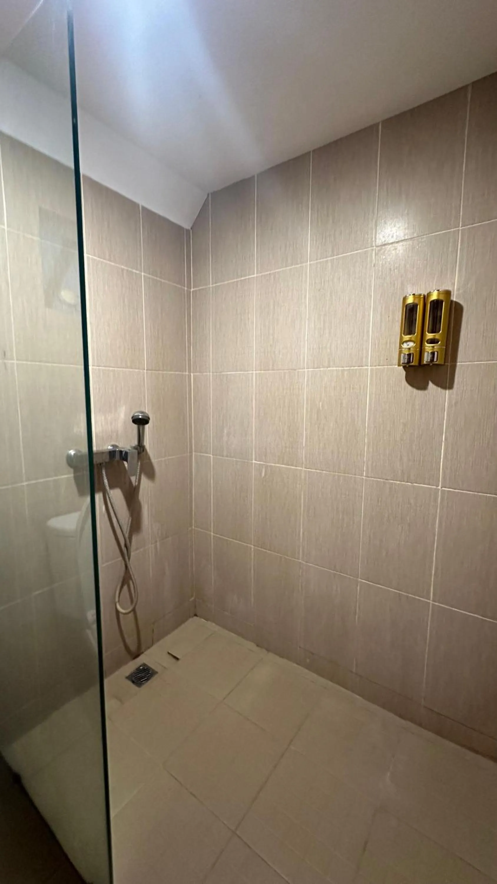 Bathroom in Bukawa Lodge Jimbaran