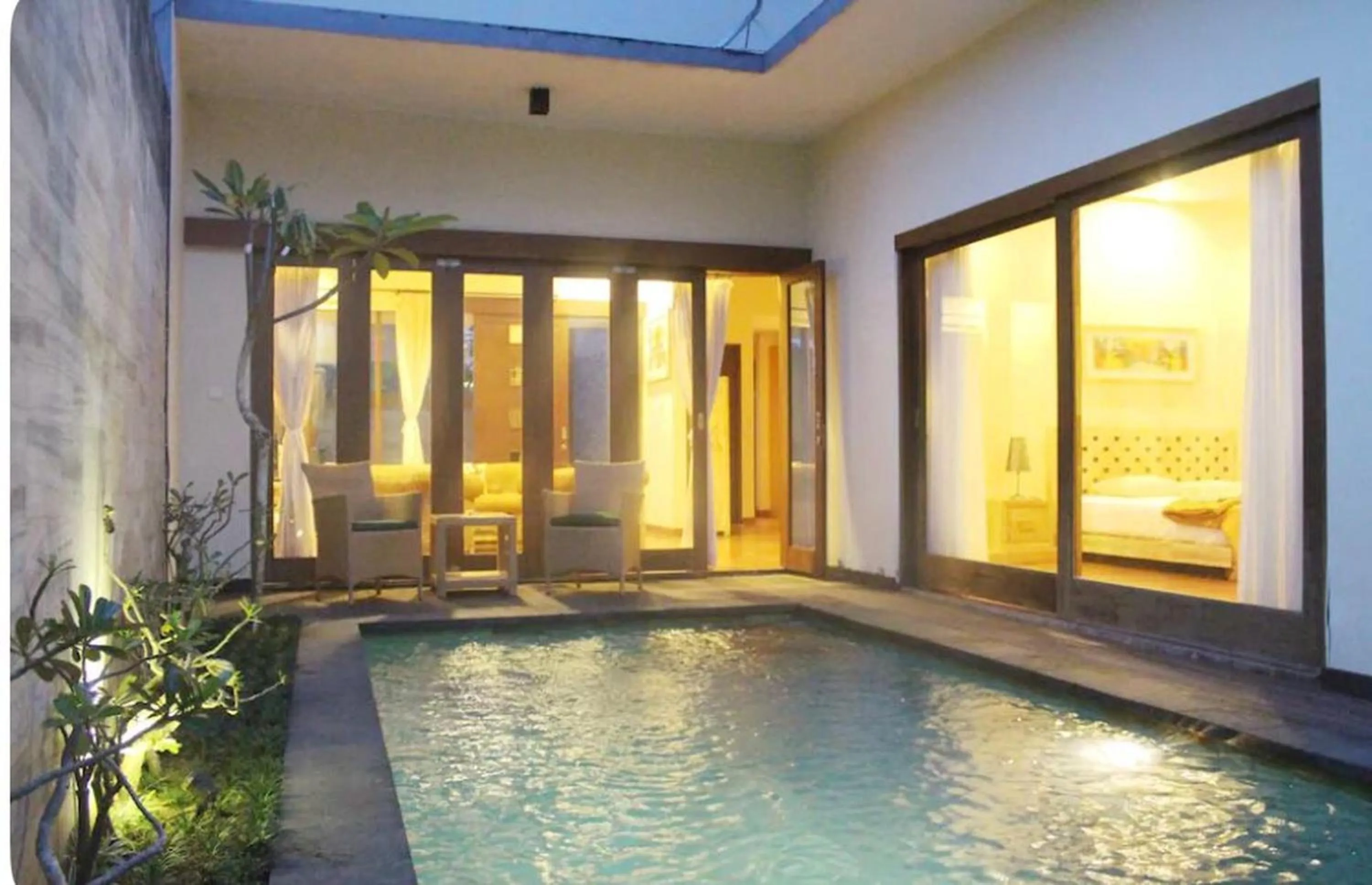 Swimming pool in Bukawa Lodge Jimbaran