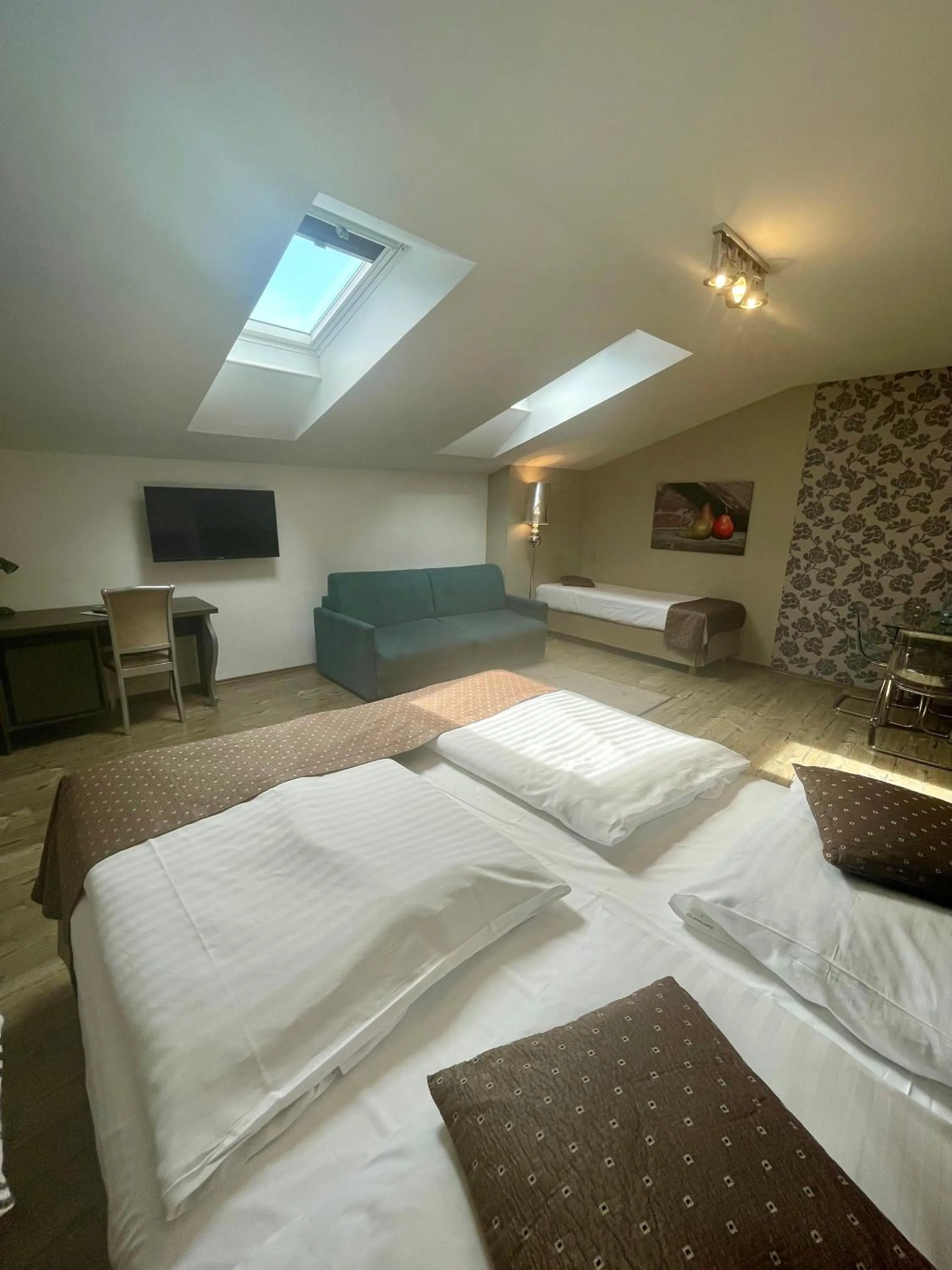 Bed in Hotel U Tří hrušek suites & apartments