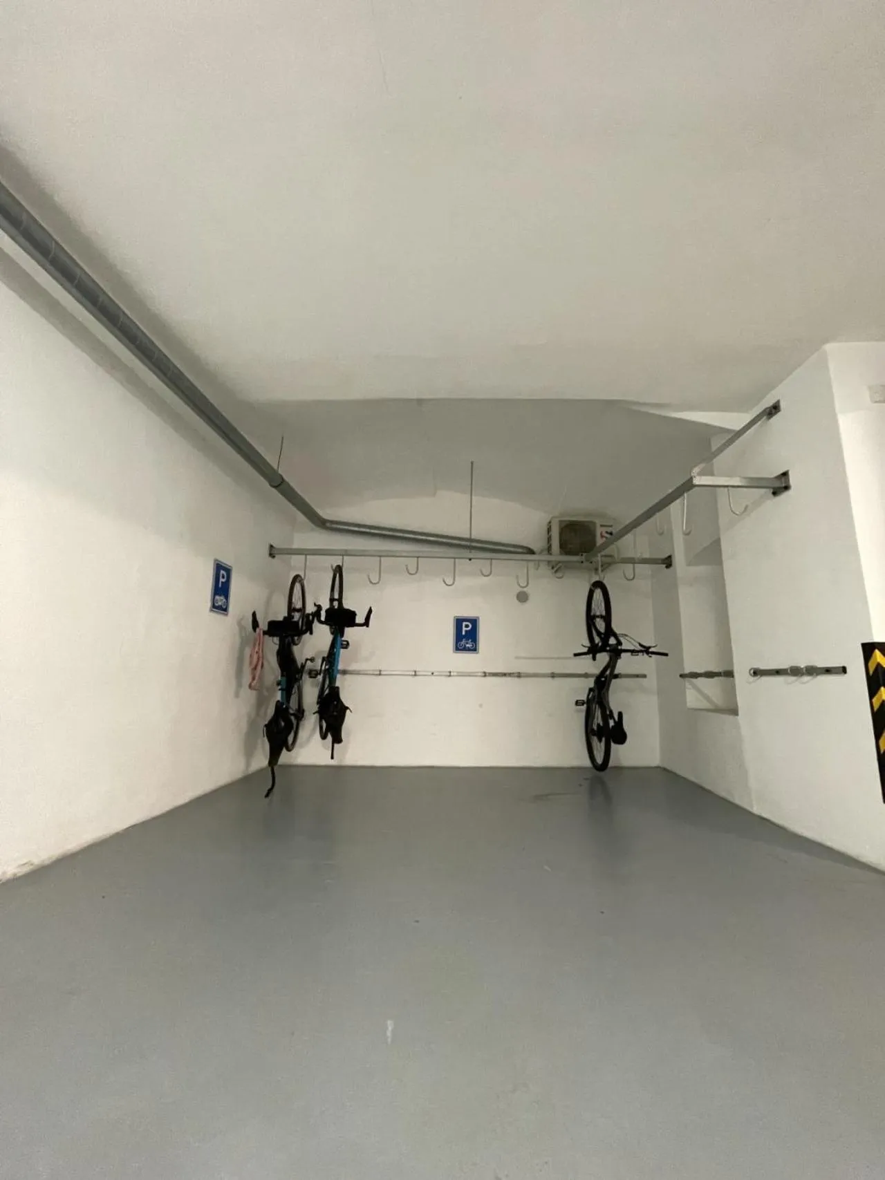 Cycling in Hotel U Tří hrušek suites & apartments