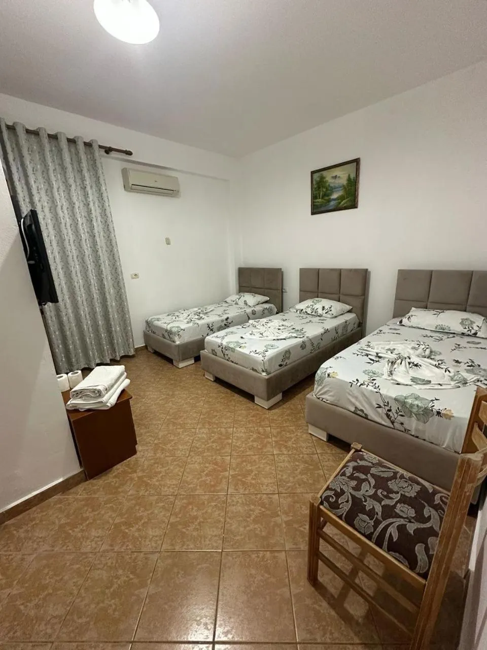 Photo of the whole room in Hotel Rixhi