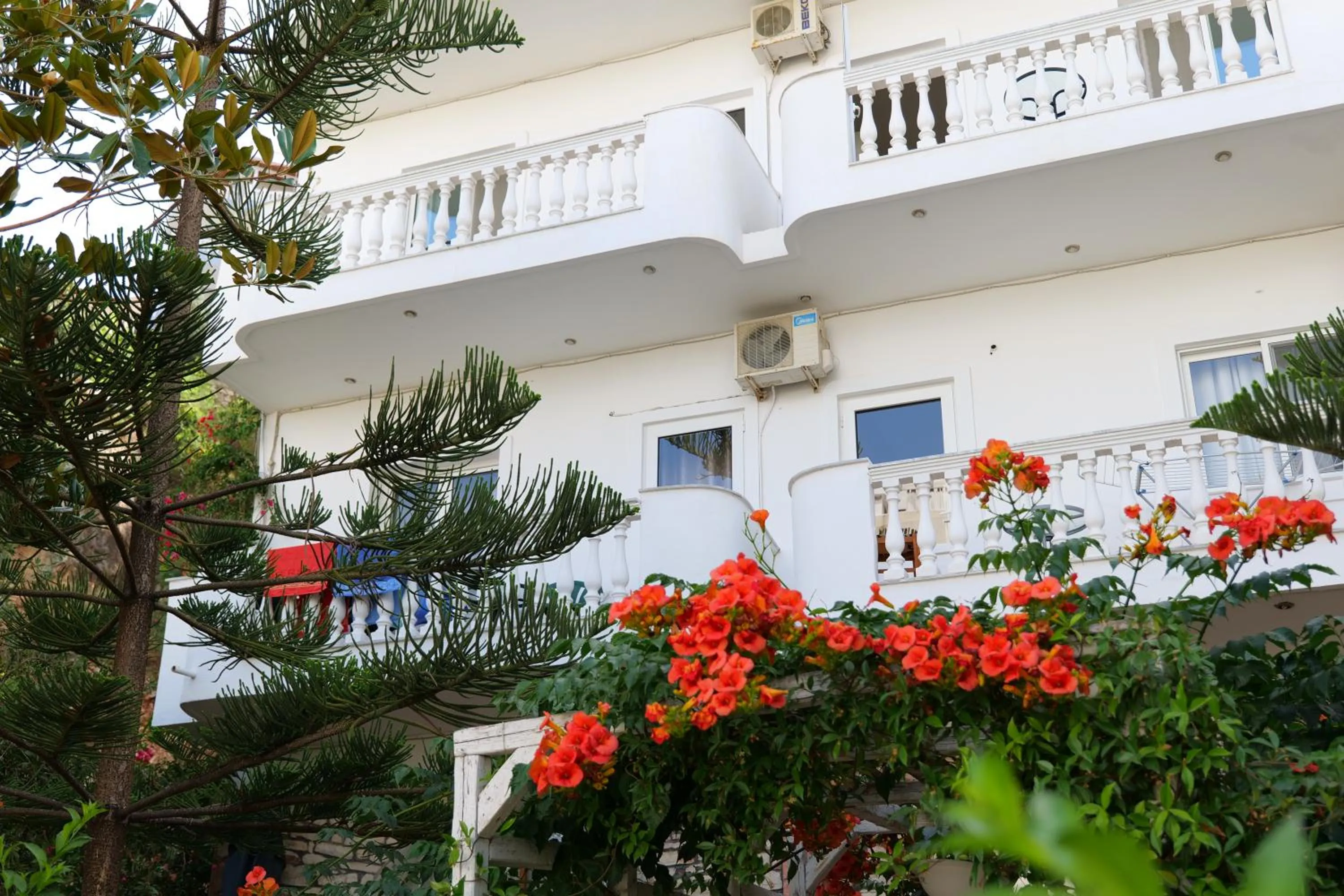 Property building in Hotel Rixhi