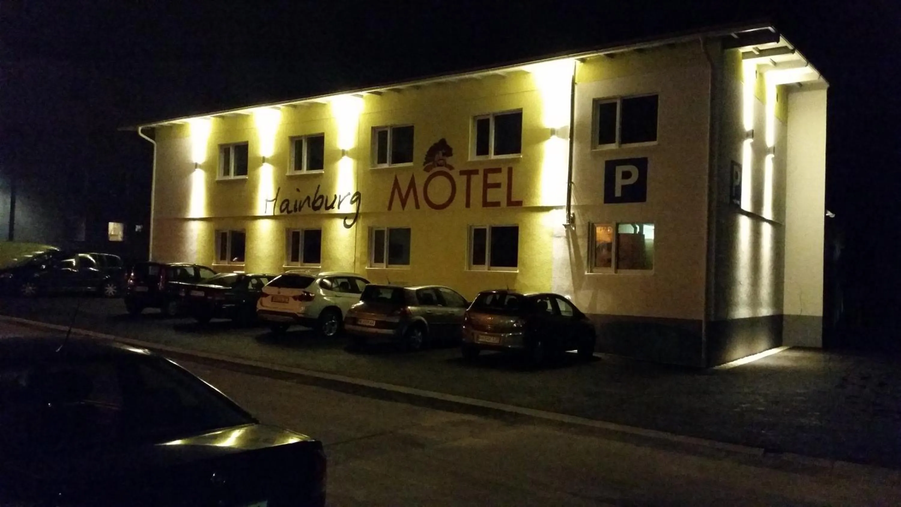 Facade/entrance in FairSleep Motel Hainburg