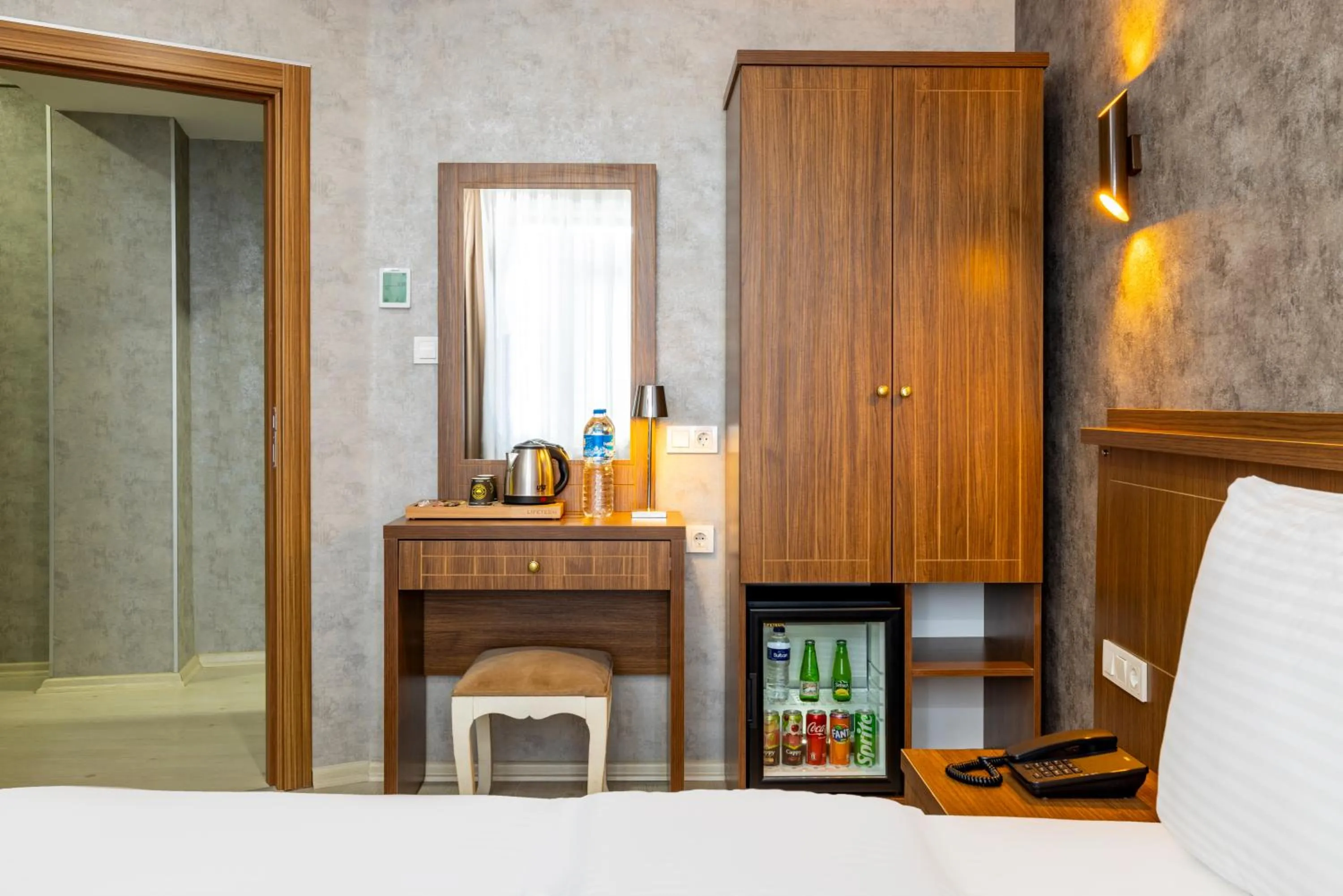 Photo of the whole room, Bed in Diamond Beyazit Hotel