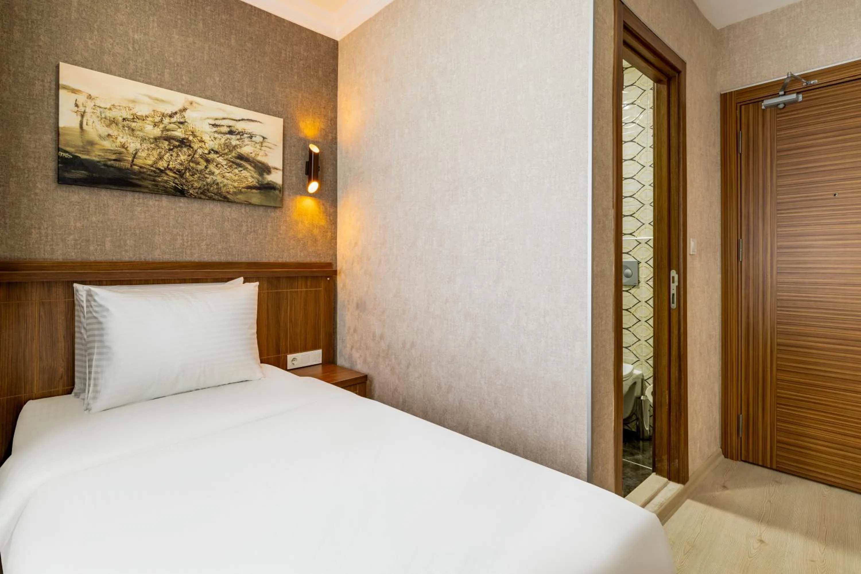 Bedroom, Bed in Diamond Beyazit Hotel