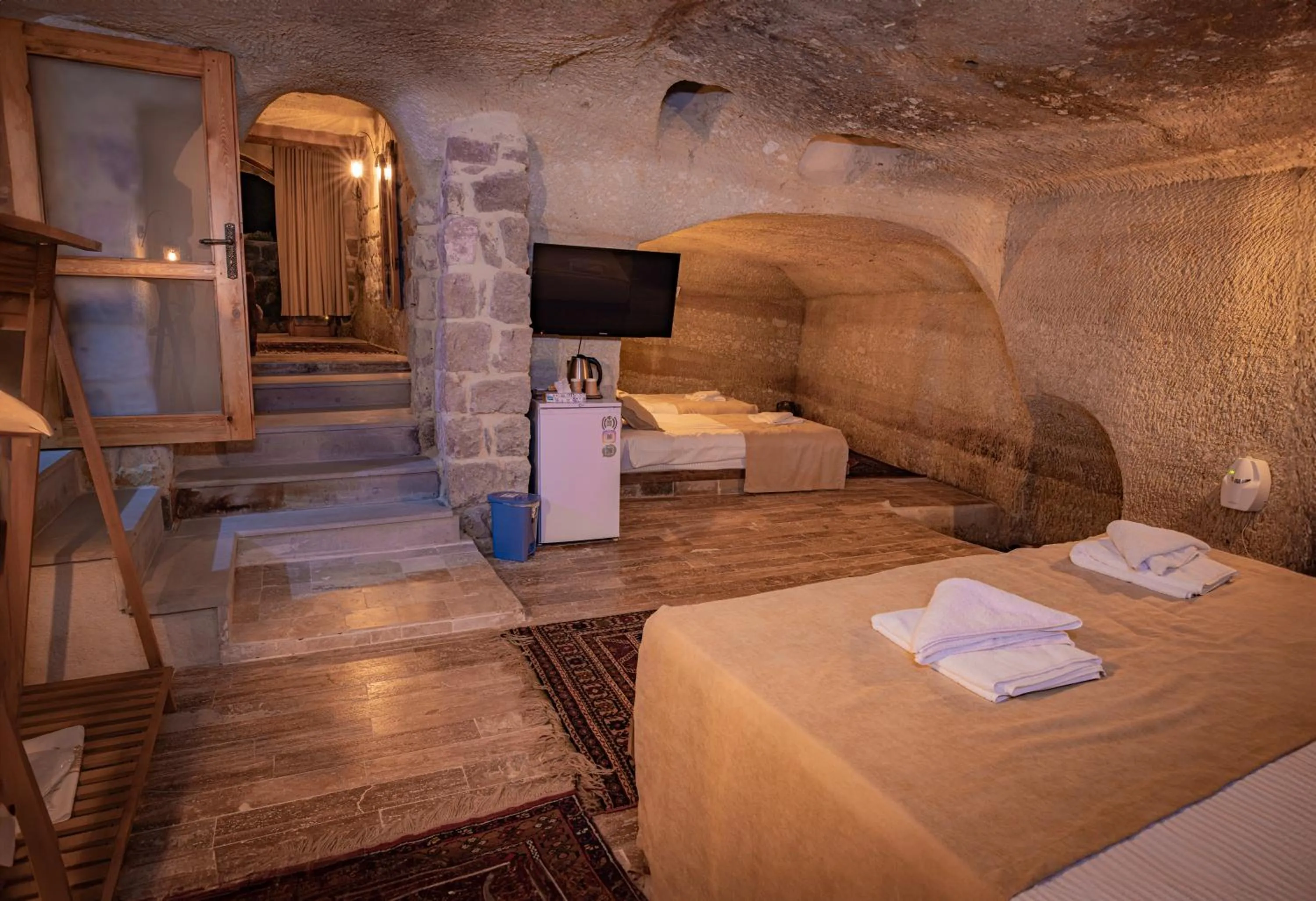 Bed in Sur Cave Hotel