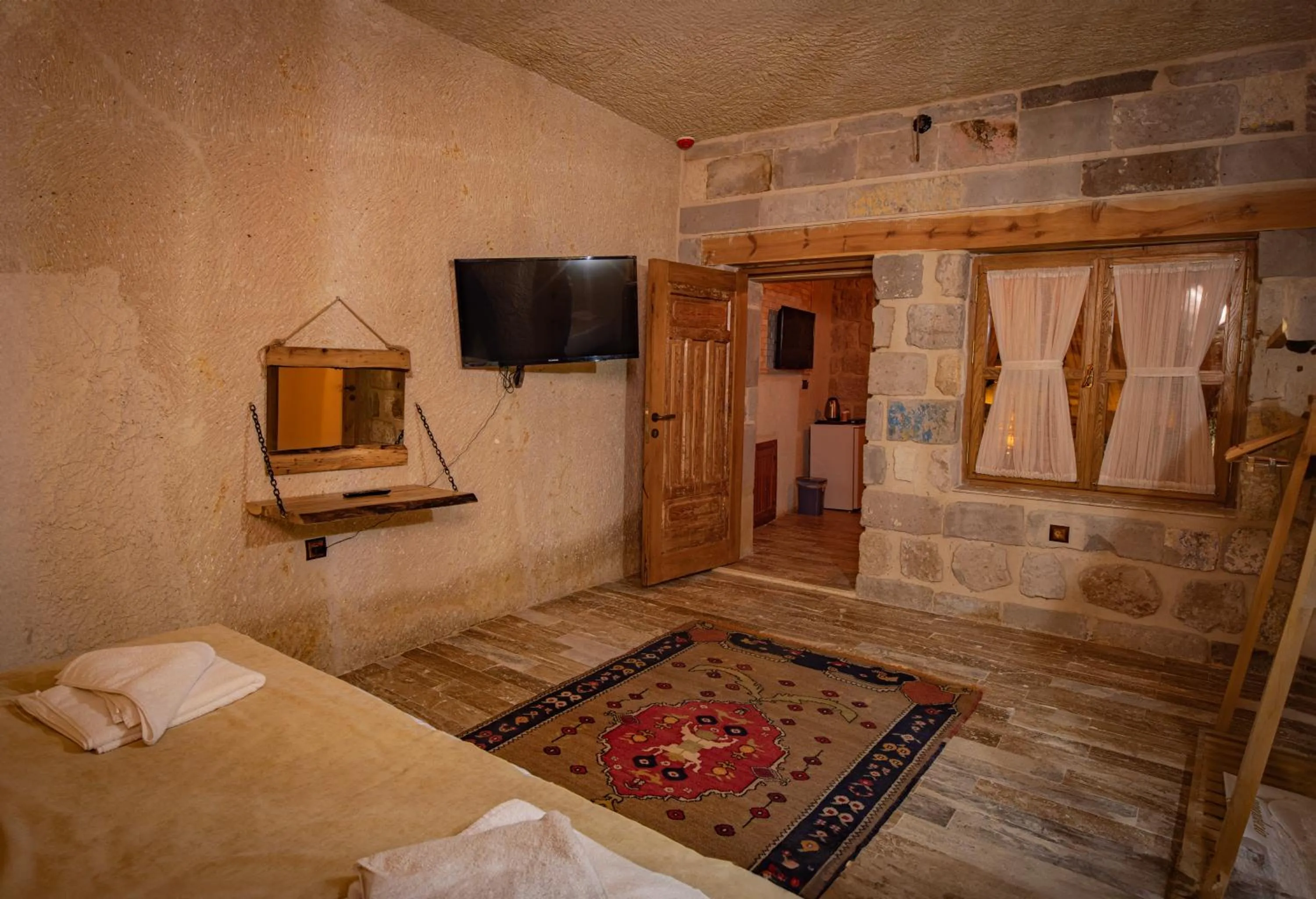 Bed in Sur Cave Hotel