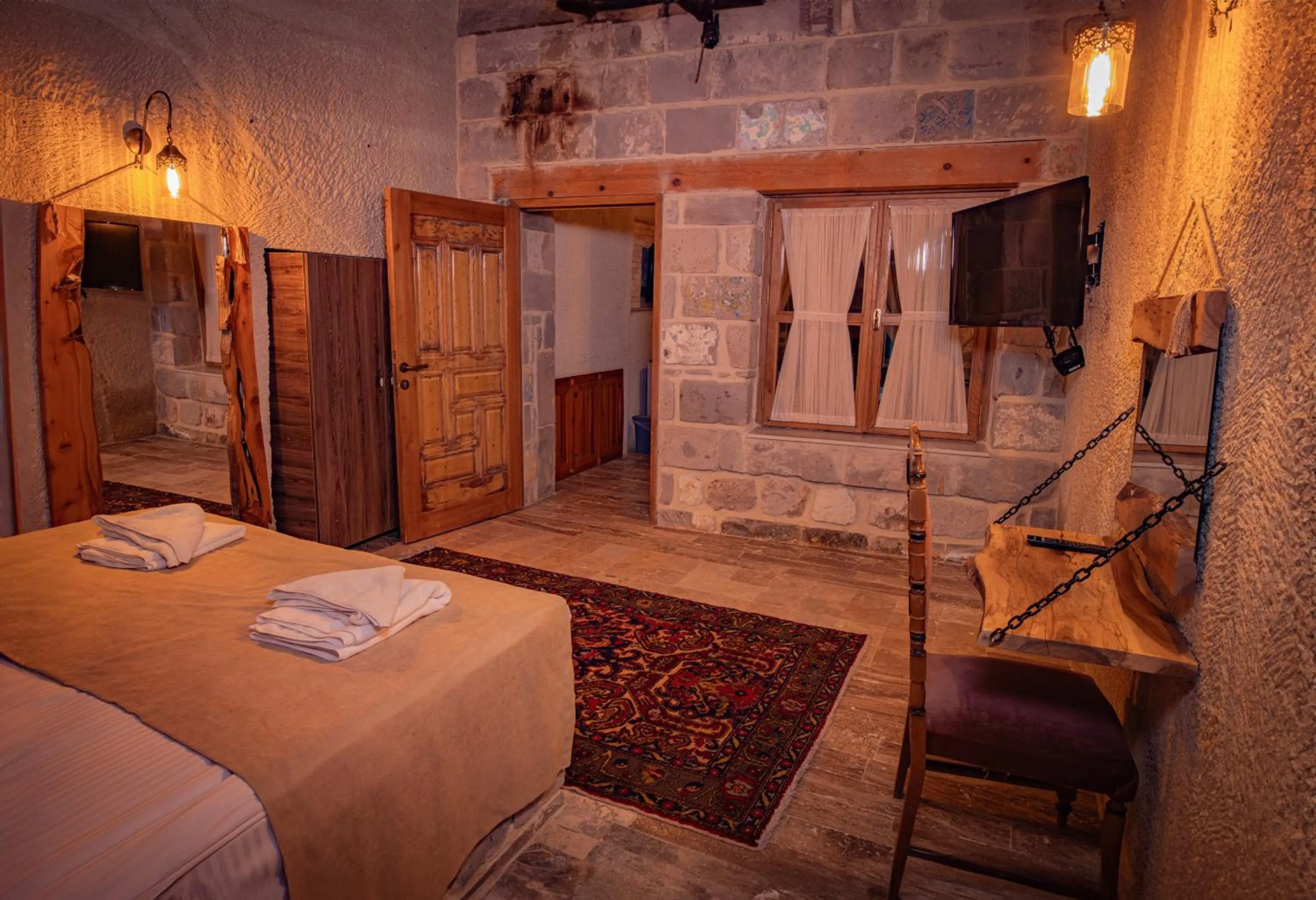 Bed in Sur Cave Hotel