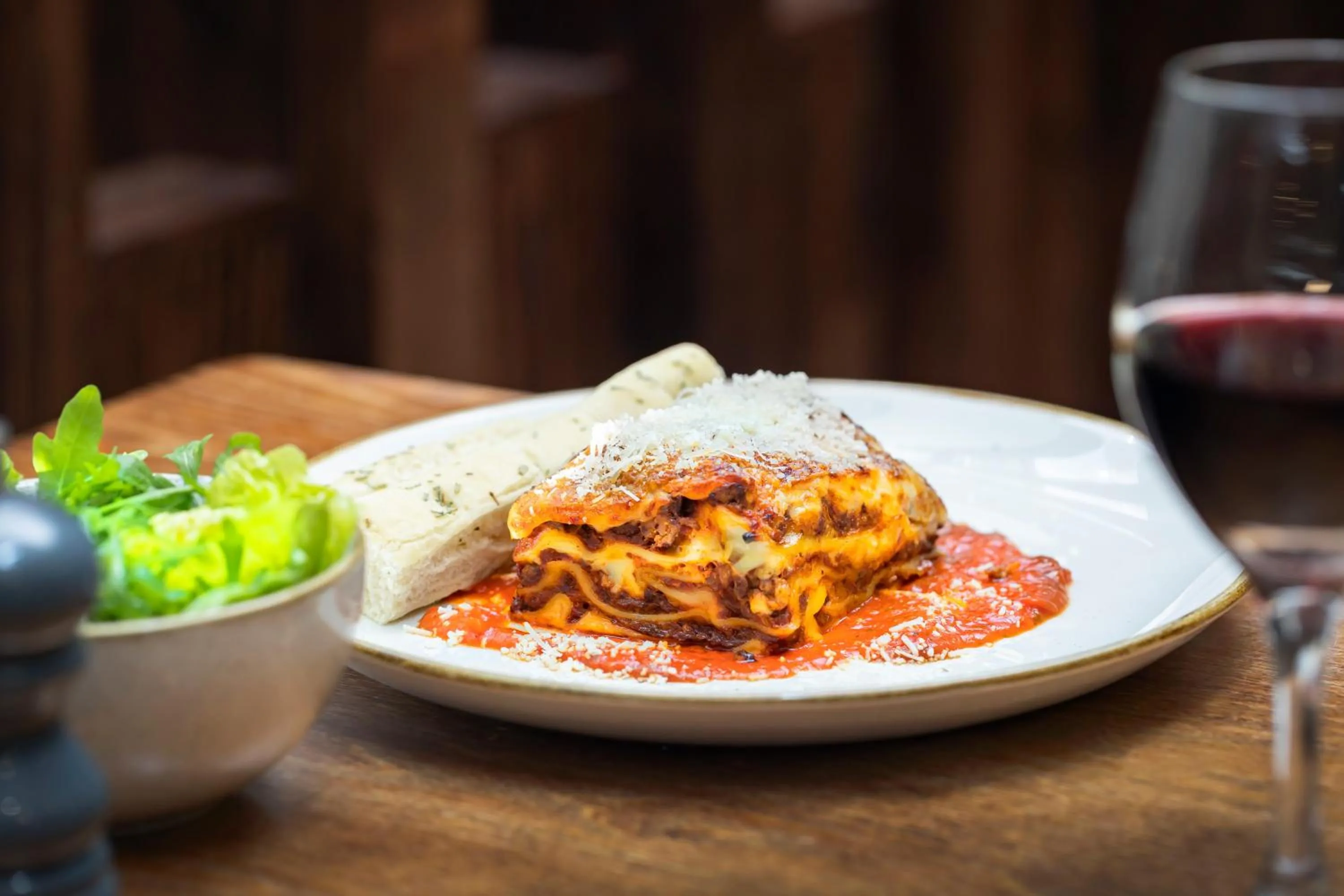 Food and drinks in Crowne Plaza Solihull by IHG