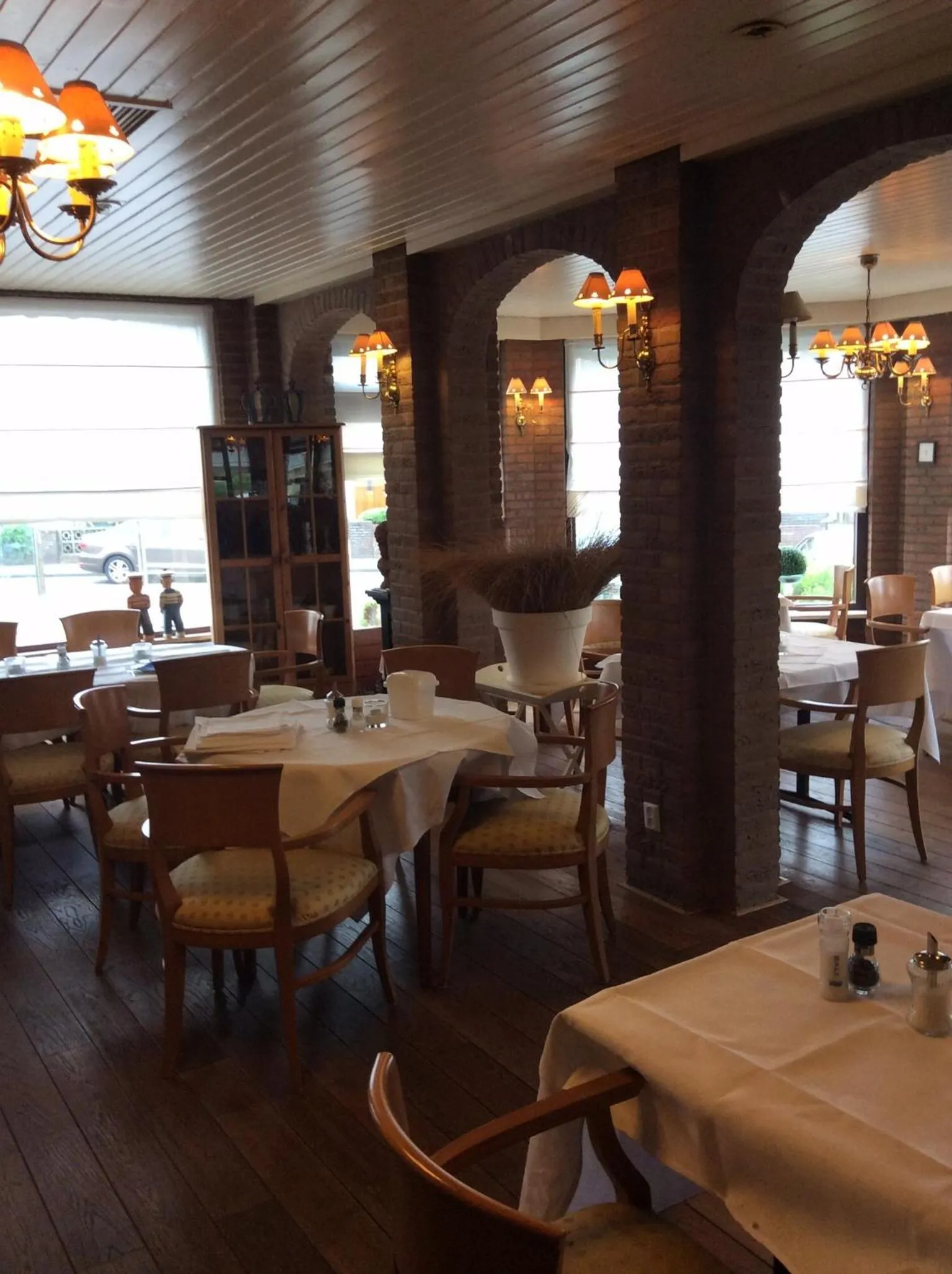 Restaurant/places to eat in Hotel de Admiraal