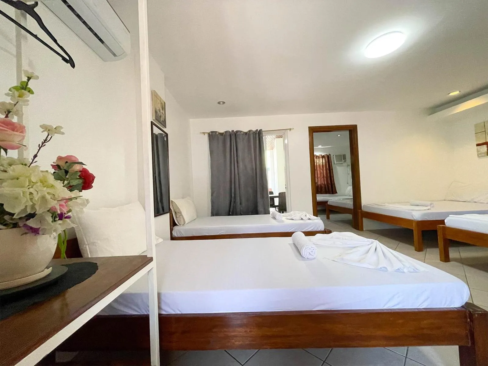 Bed in Agbing Seaside View Resort Puerto Galera powered by Cocotel