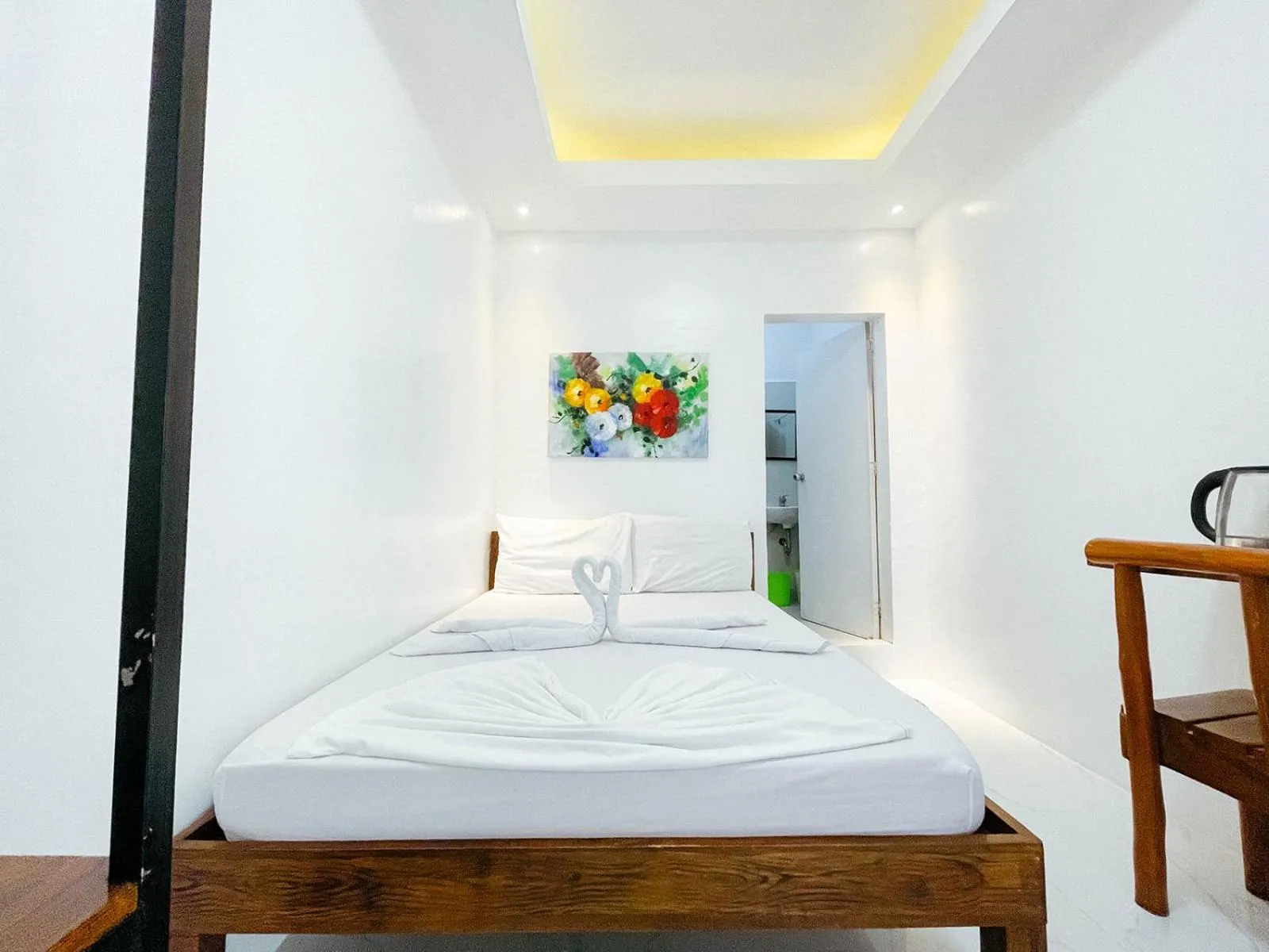 Bed in Agbing Seaside View Resort Puerto Galera powered by Cocotel