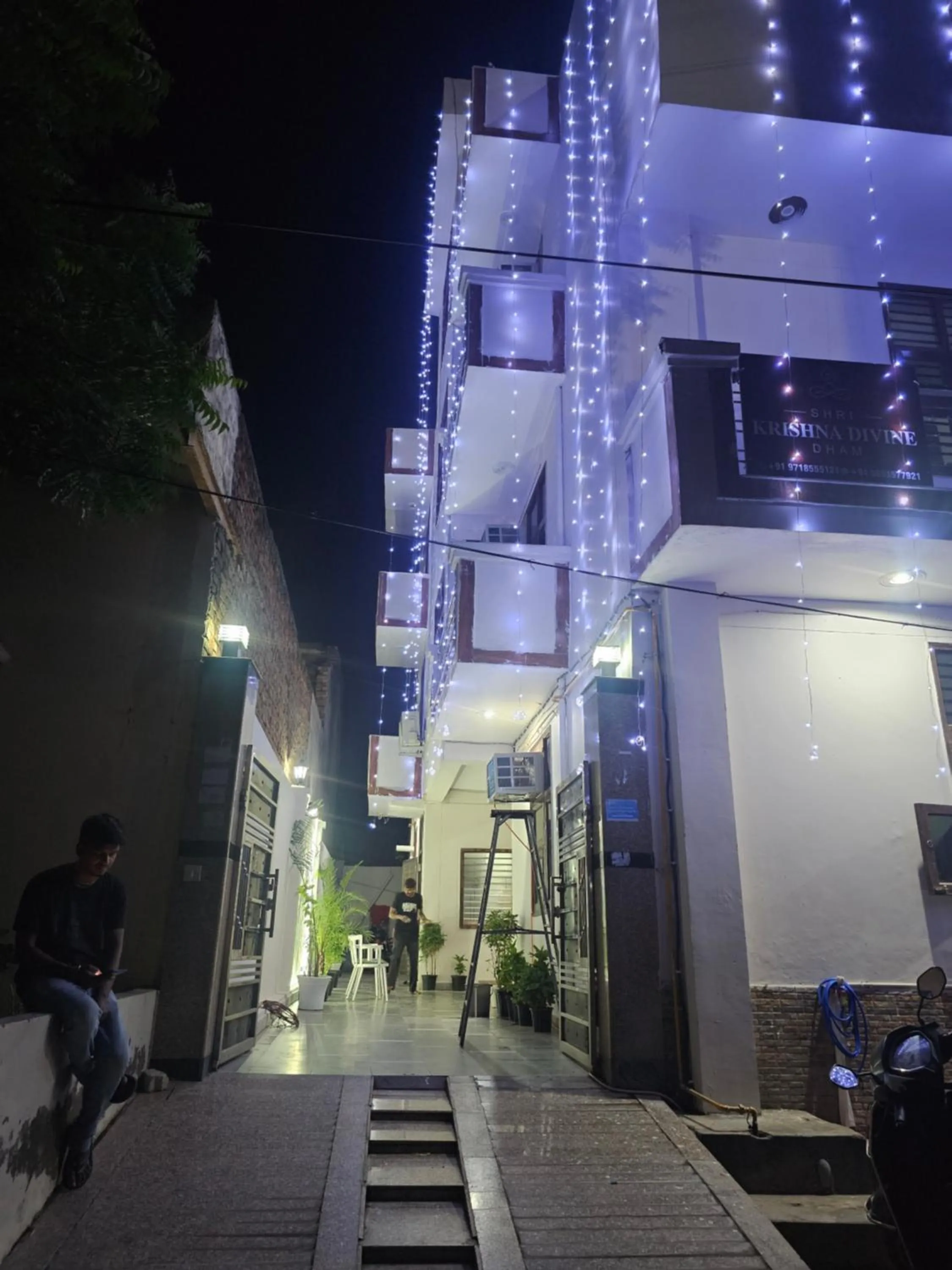 Shri Krishna Divine Dham