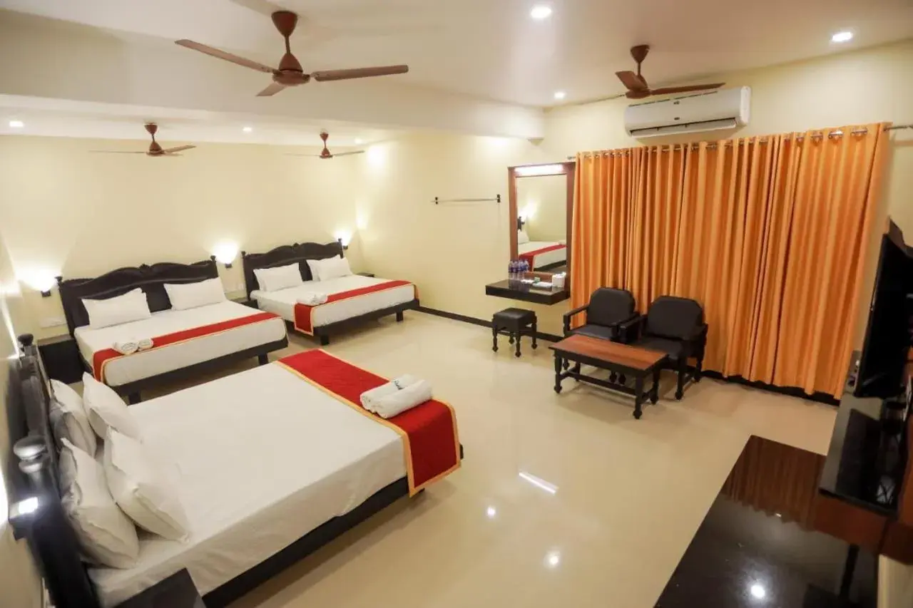 6-Bed AC in Hotel Sri Devi 6-Bed AC in Hotel Sri Devi