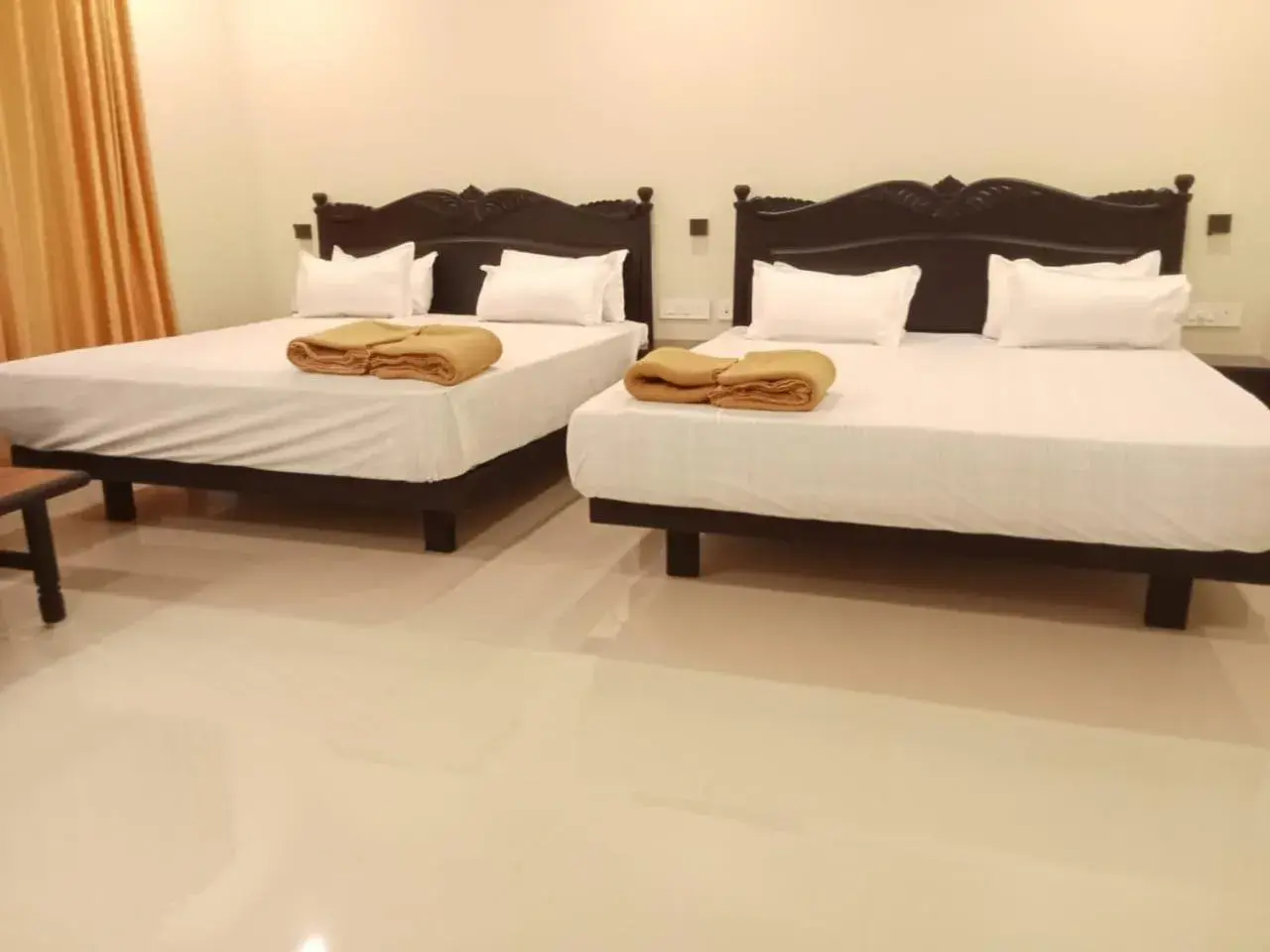 Standard Family Room in Hotel Sri Devi Standard Family Room in Hotel Sri Devi