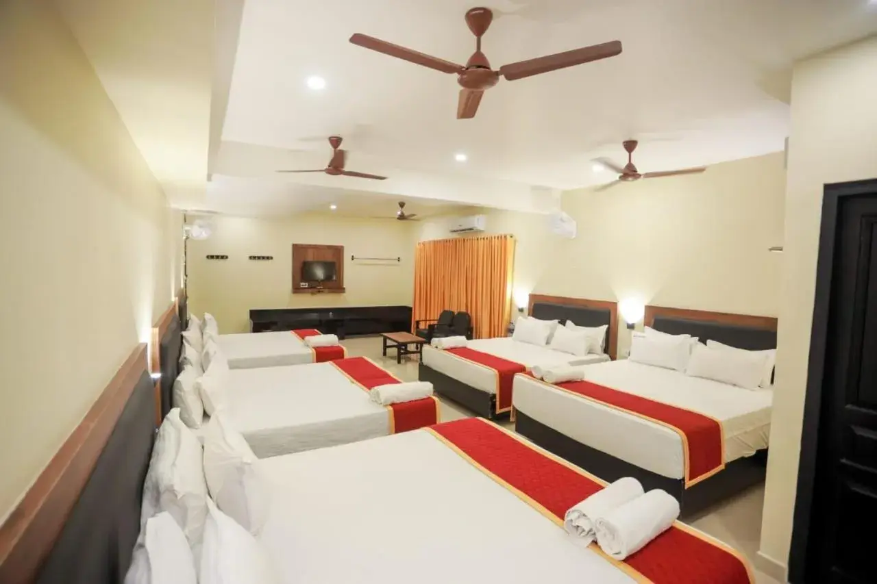 10-Bed AC in Hotel Sri Devi 10-Bed AC in Hotel Sri Devi